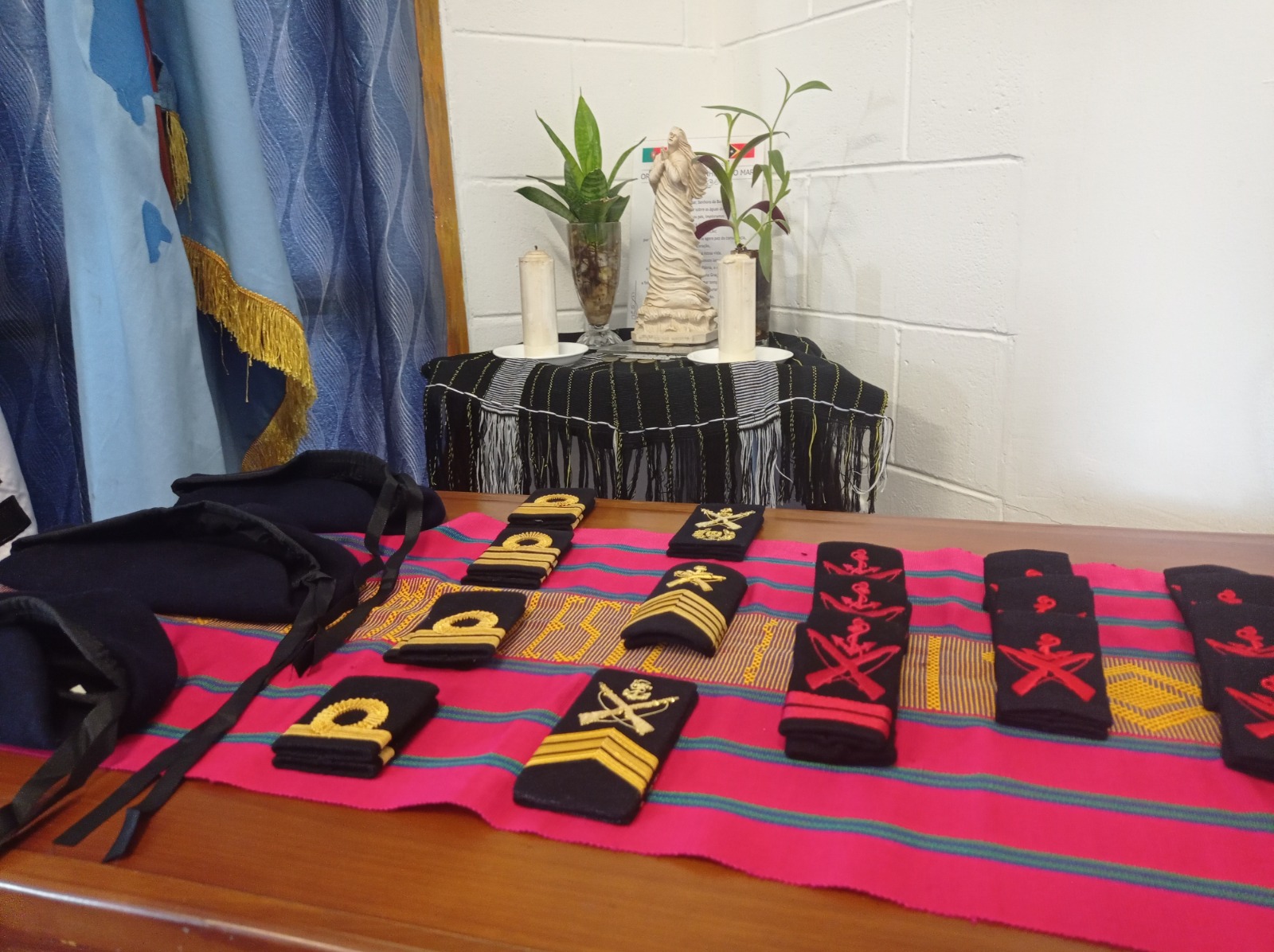 Marinha Portuguesa oferece material de fardamento a Fuzileiros de Timor-Leste