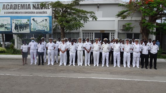 Reunião entre os Estados-Maiores da Marinha Portuguesa e Marinha de Guerra Angolana