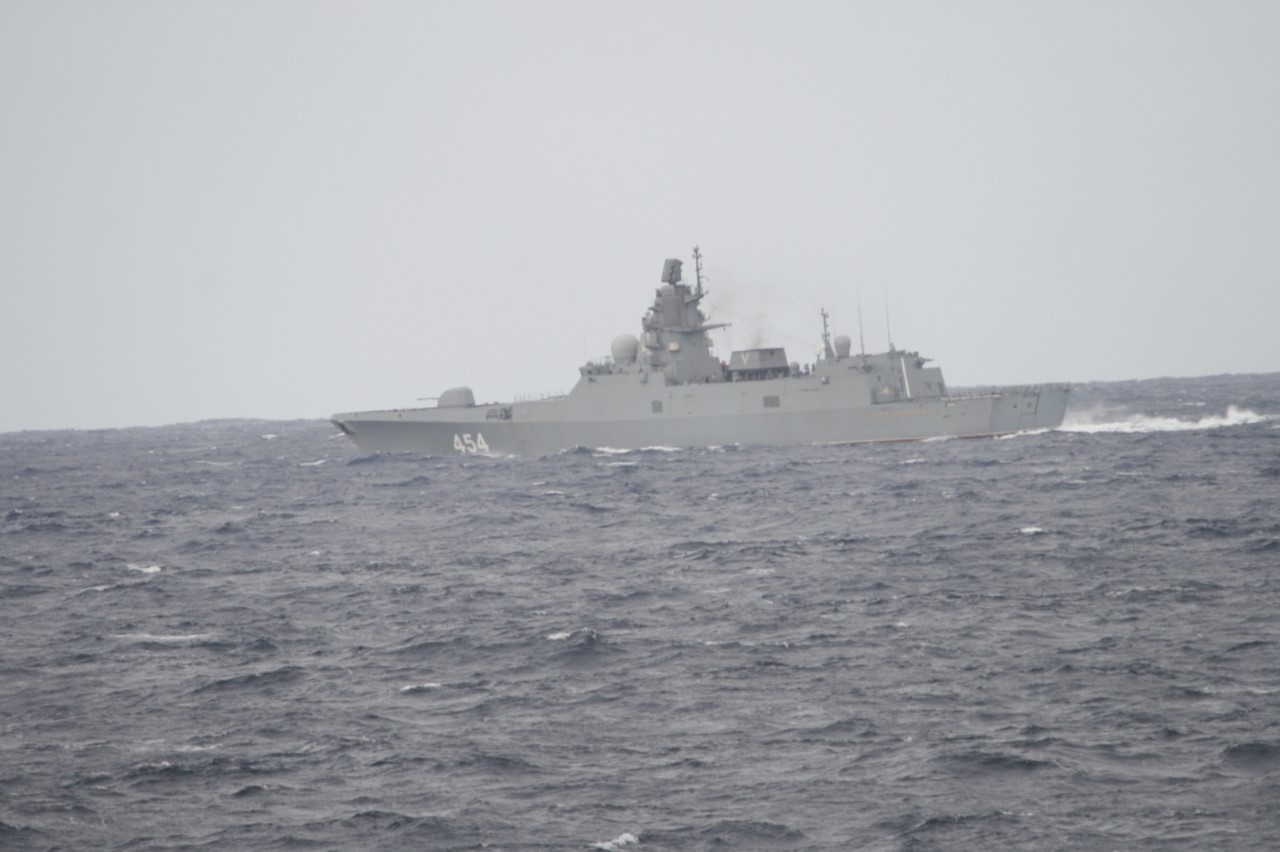 A Marinha acompanha passagem de navios russos ao largo da costa de Portugal