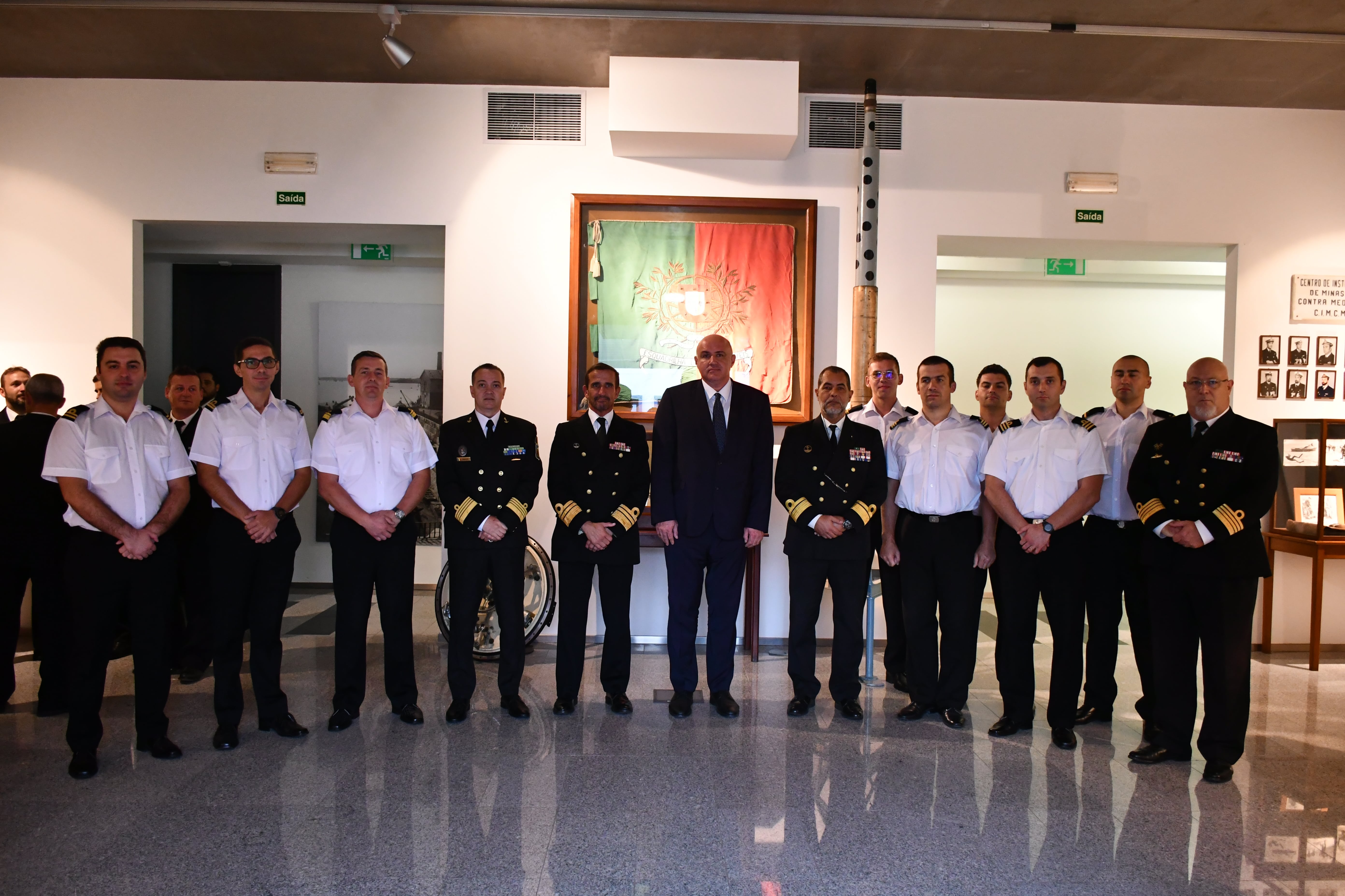 Oito militares da Roménia concluem estágio nos submarinos portugueses