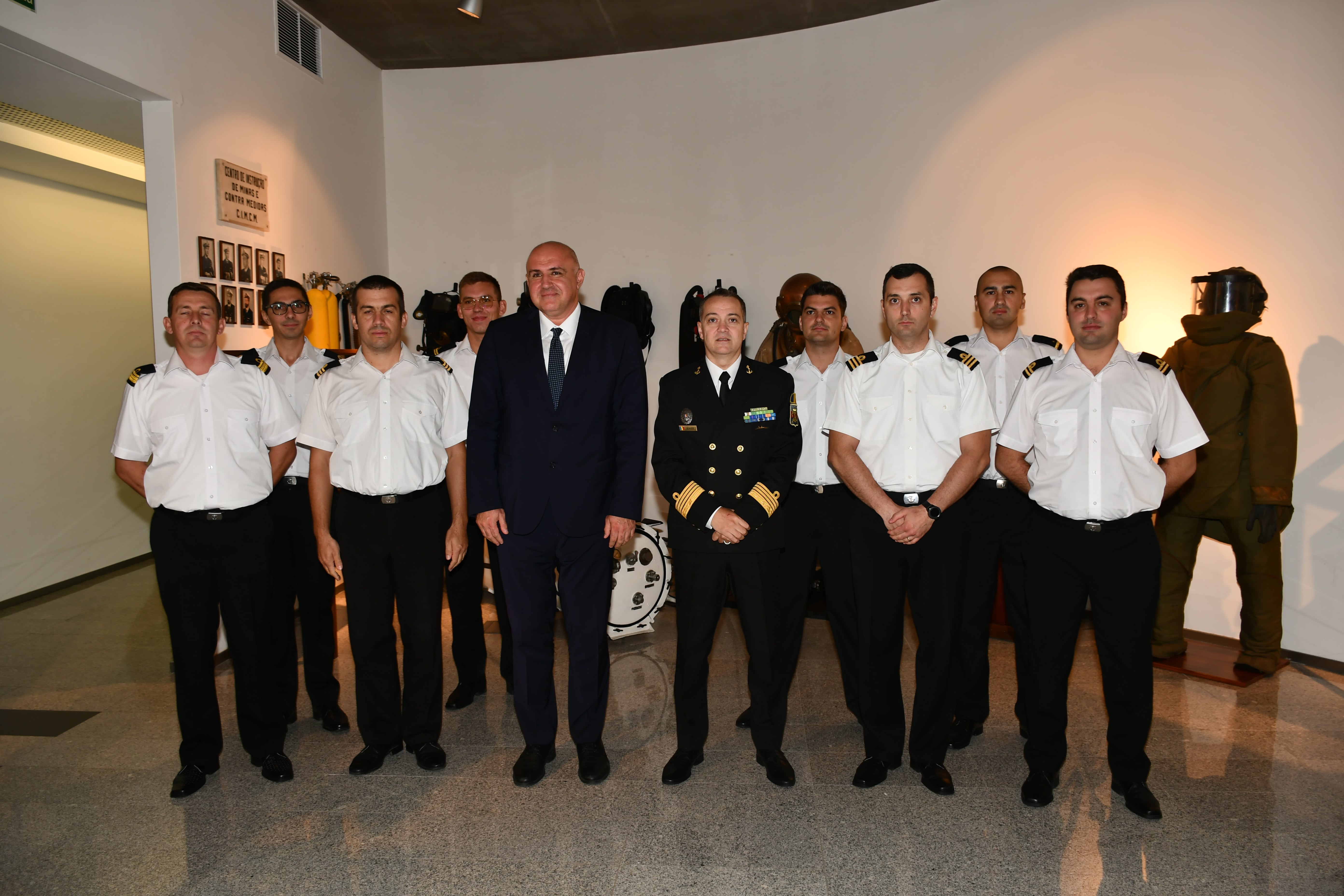 Oito militares da Roménia concluem estágio nos submarinos portugueses