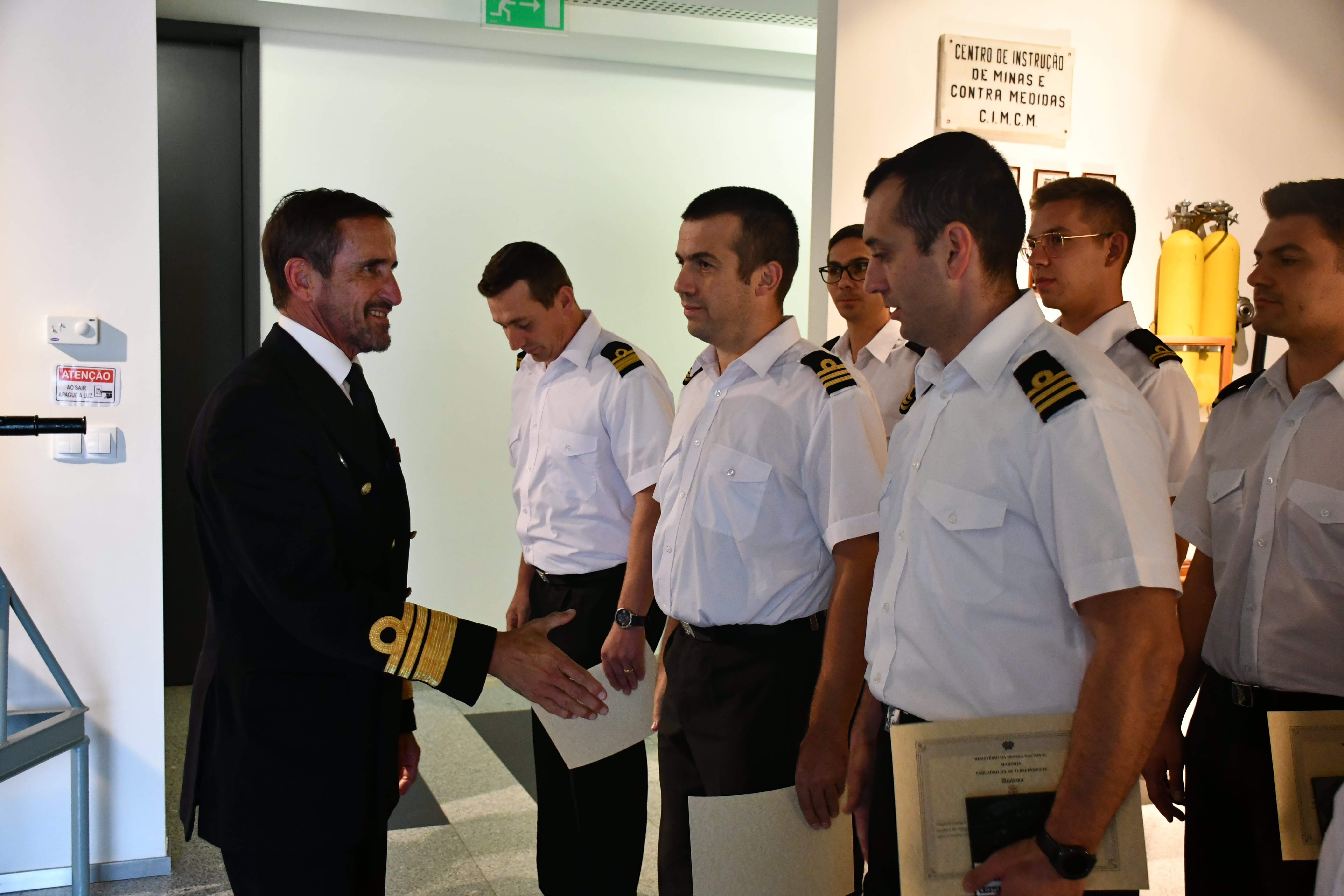 Oito militares da Roménia concluem estágio nos submarinos portugueses