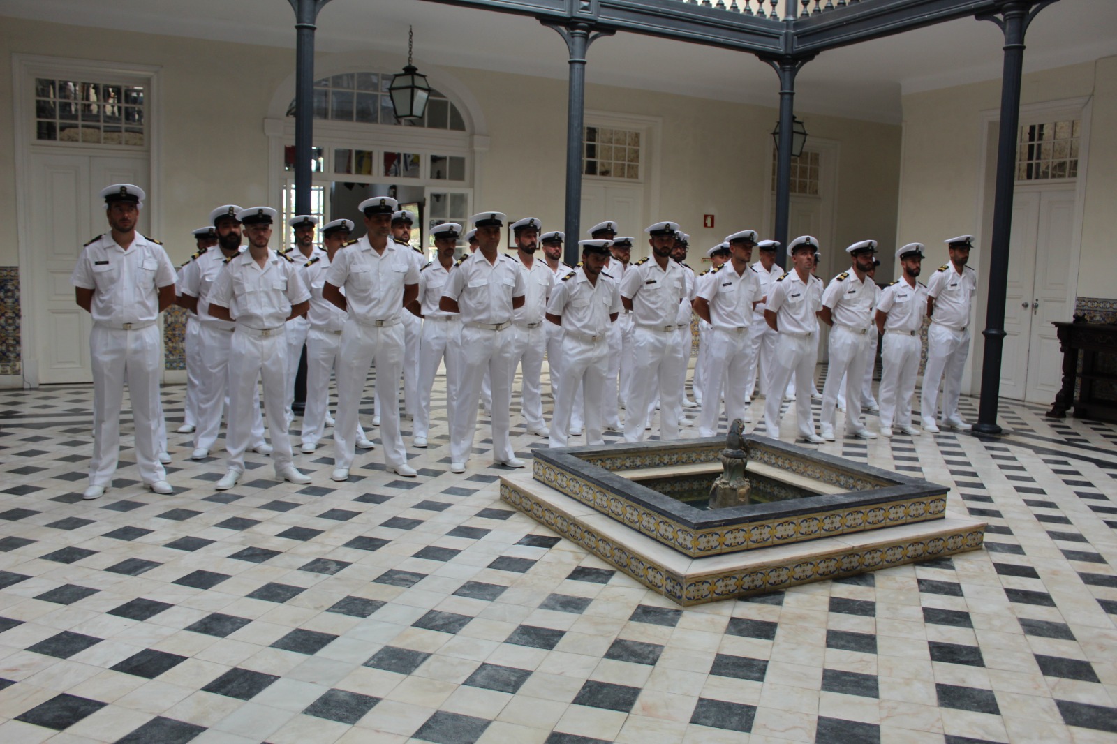 Militares em formatura