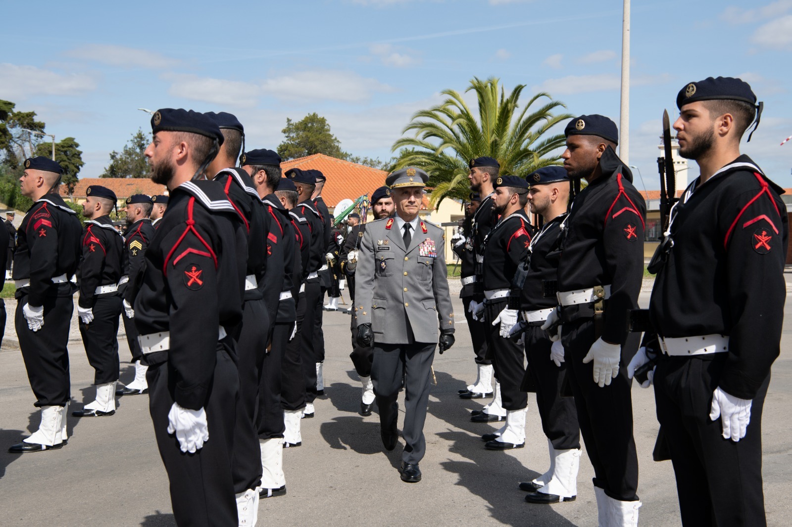Marinha recebe a visita do Chefe Estado-Maior-General das Forças Armadas