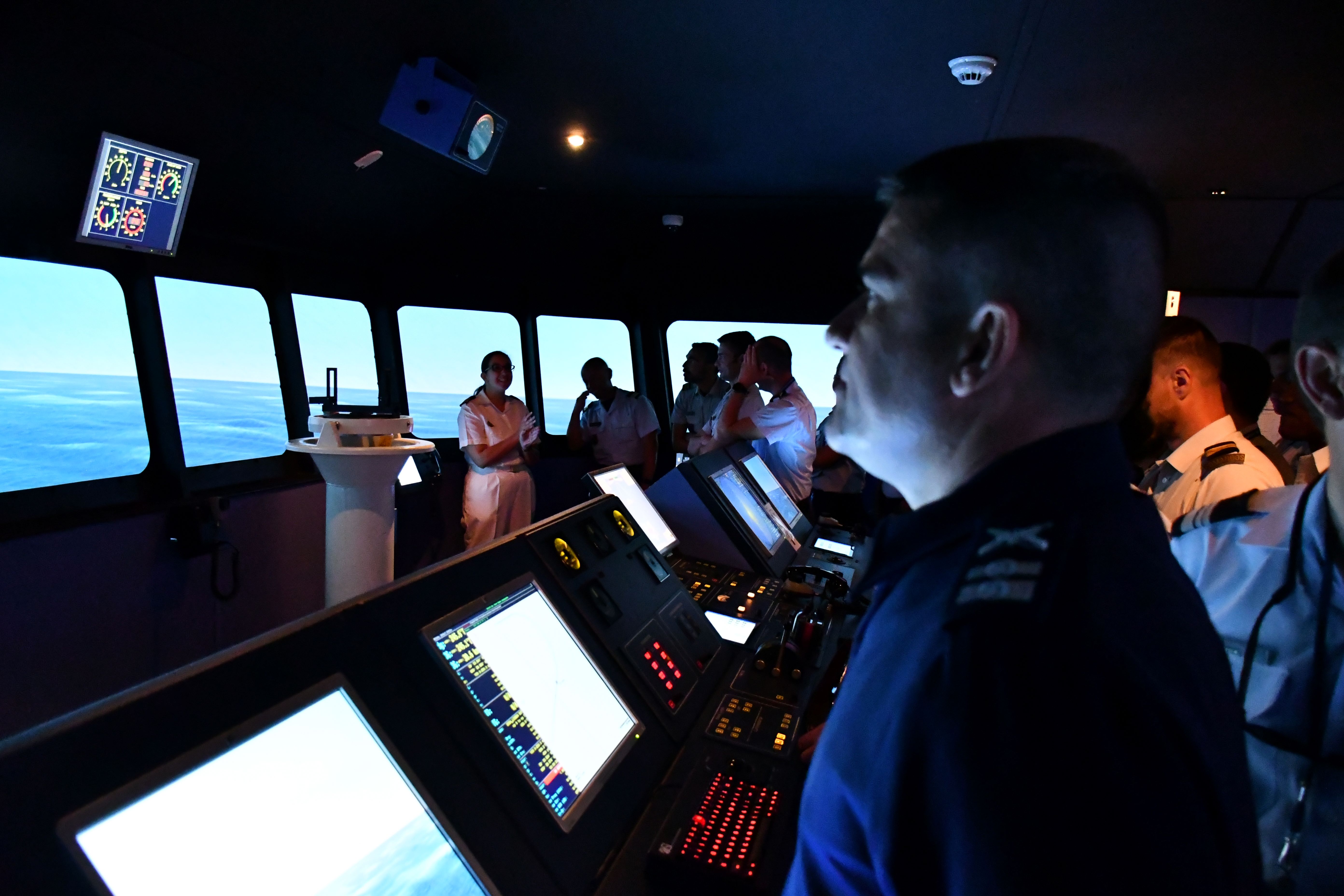 Curso de Estado-Maior Conjunto visita a Marinha
