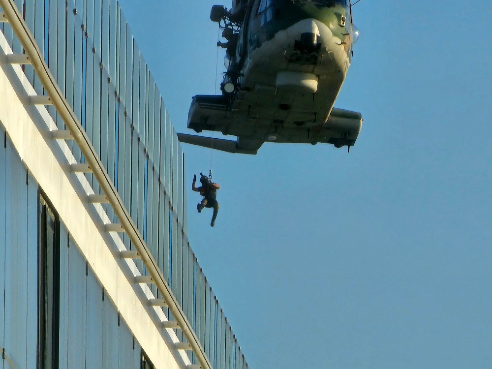 Força Aérea resgata homem com paragem cardiorrespiratória
