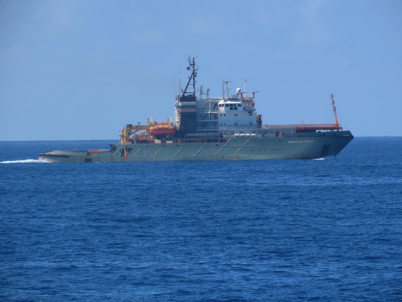 A Marinha Portuguesa  acompanhou três navios da Federação Russa