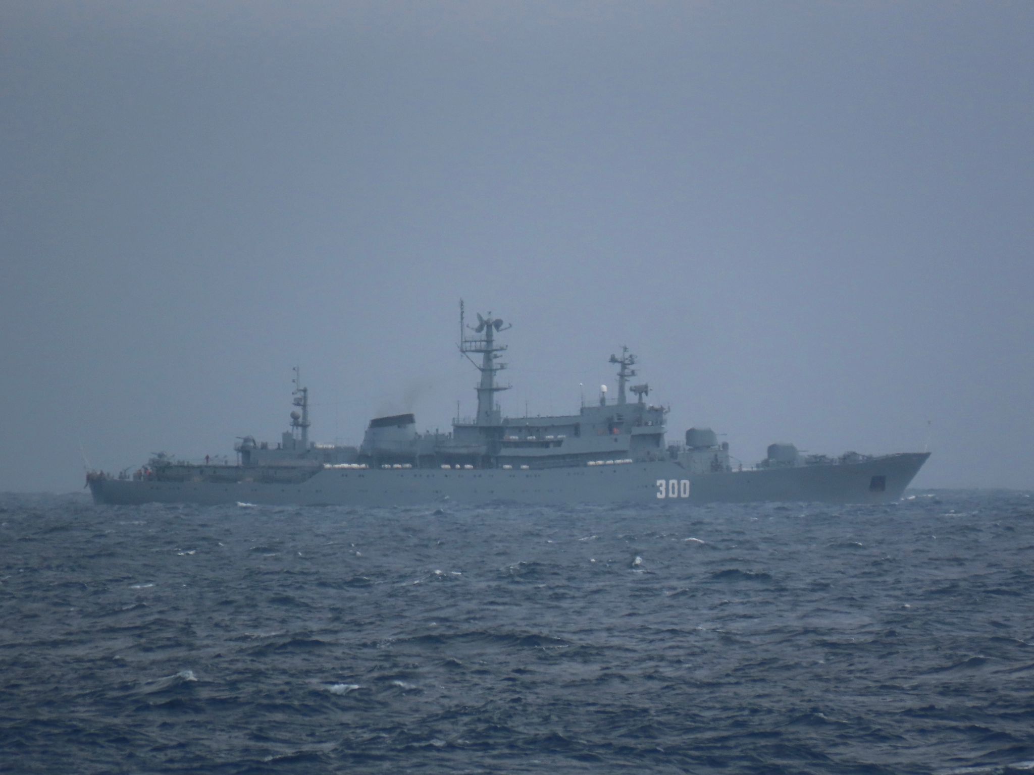 Marinha acompanhou durante dois dias corveta da Federação Russa