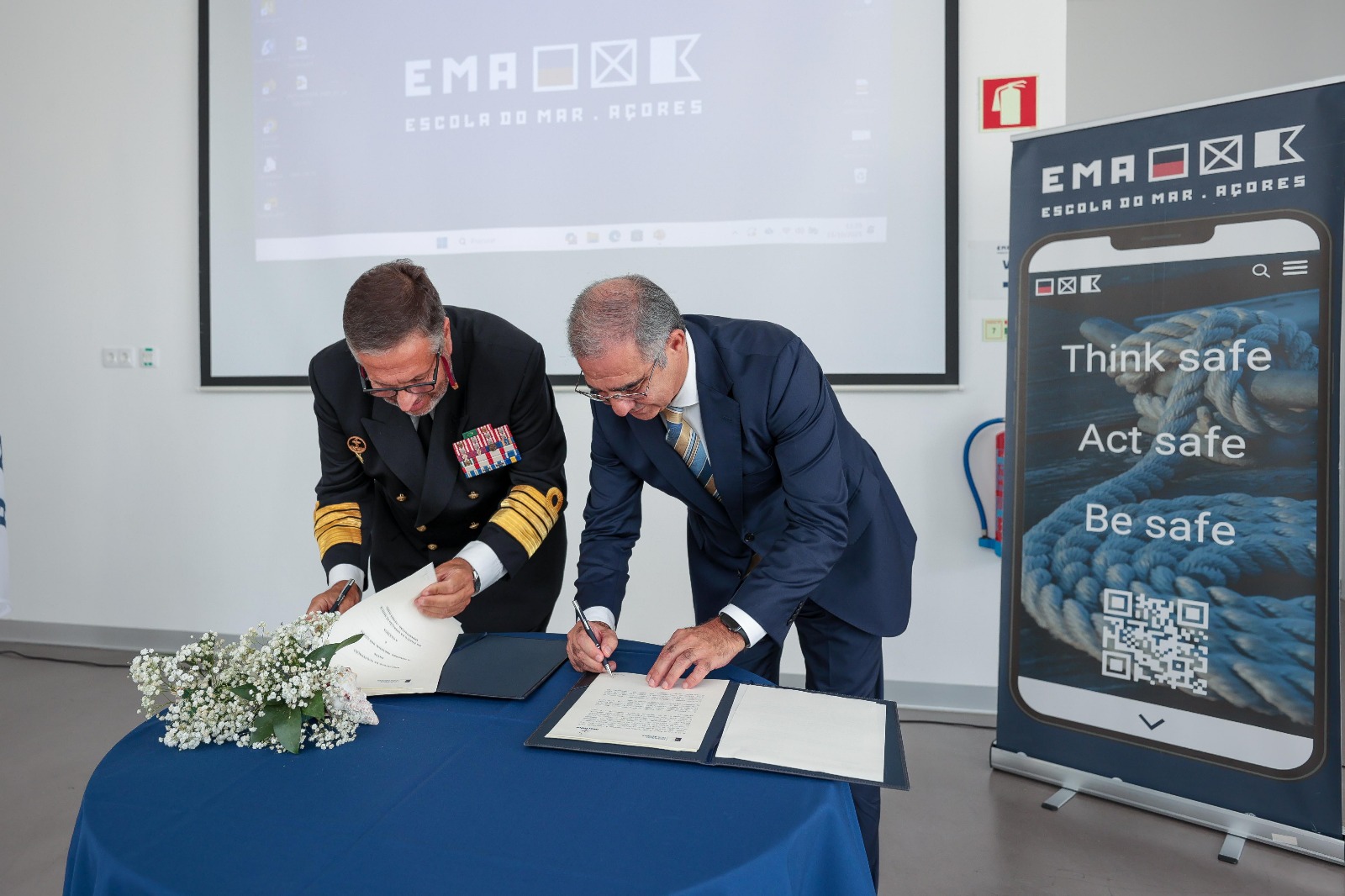Marinha e Governo Regional dos Açores assinam protocolo de cooperação para operação e manutenção do navio de investigação científica “Azores Ocean”