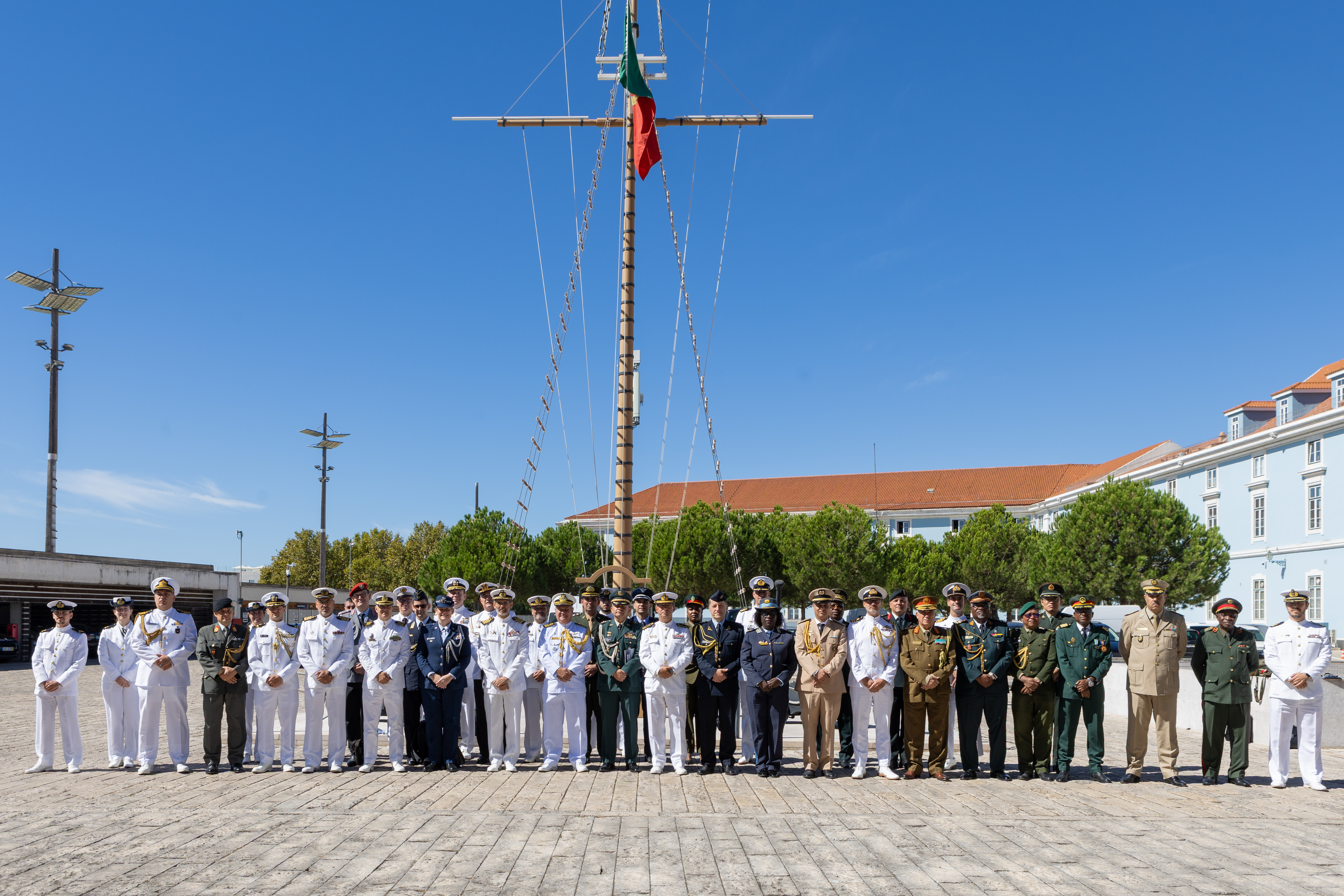 Marinha recebe Adidos de Defesa acreditados em Portugal