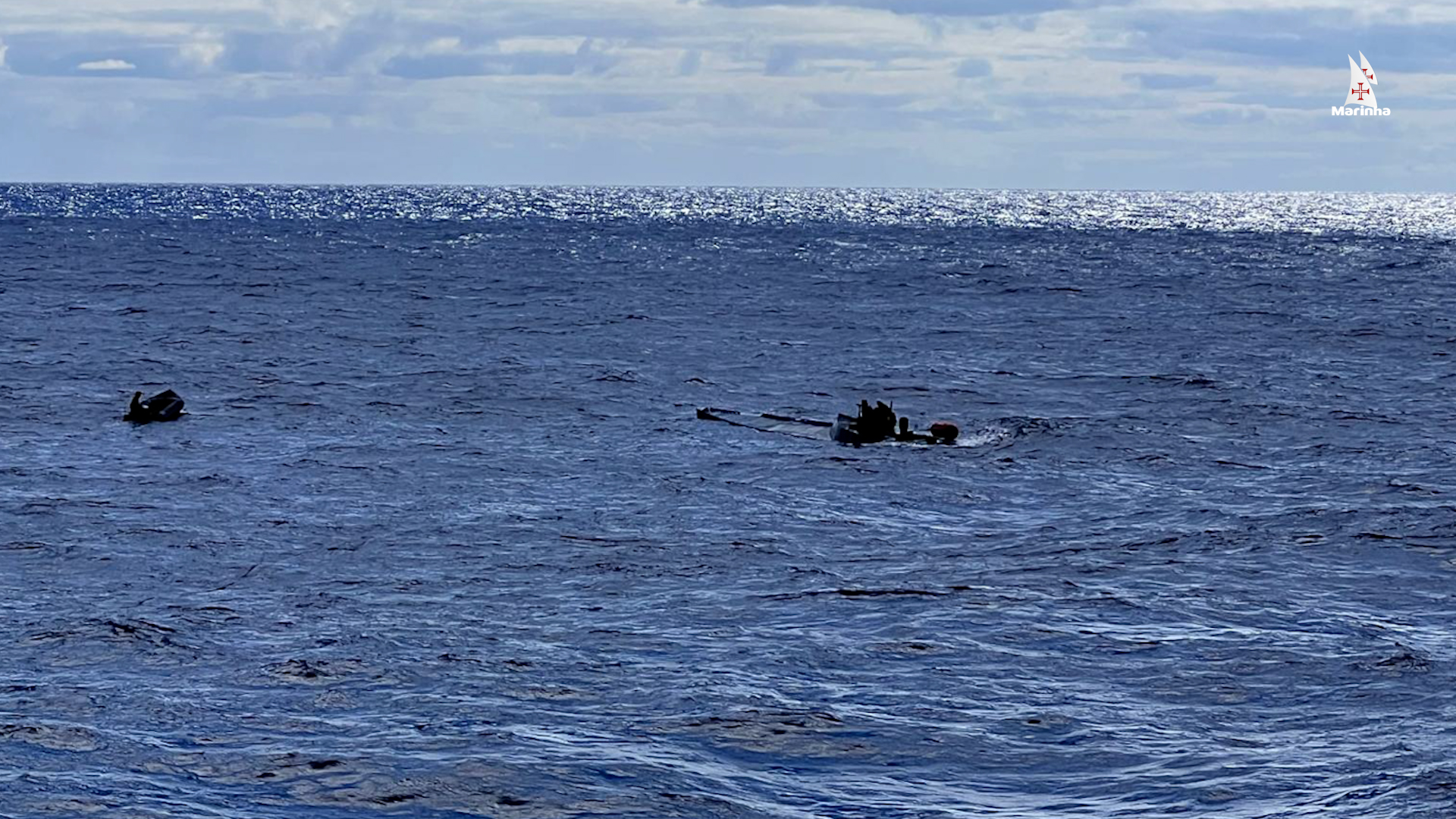 Marinha colabora com a Polícia Judiciária na apreensão de mais de 1 700 kg de droga a bordo de um narco submarino