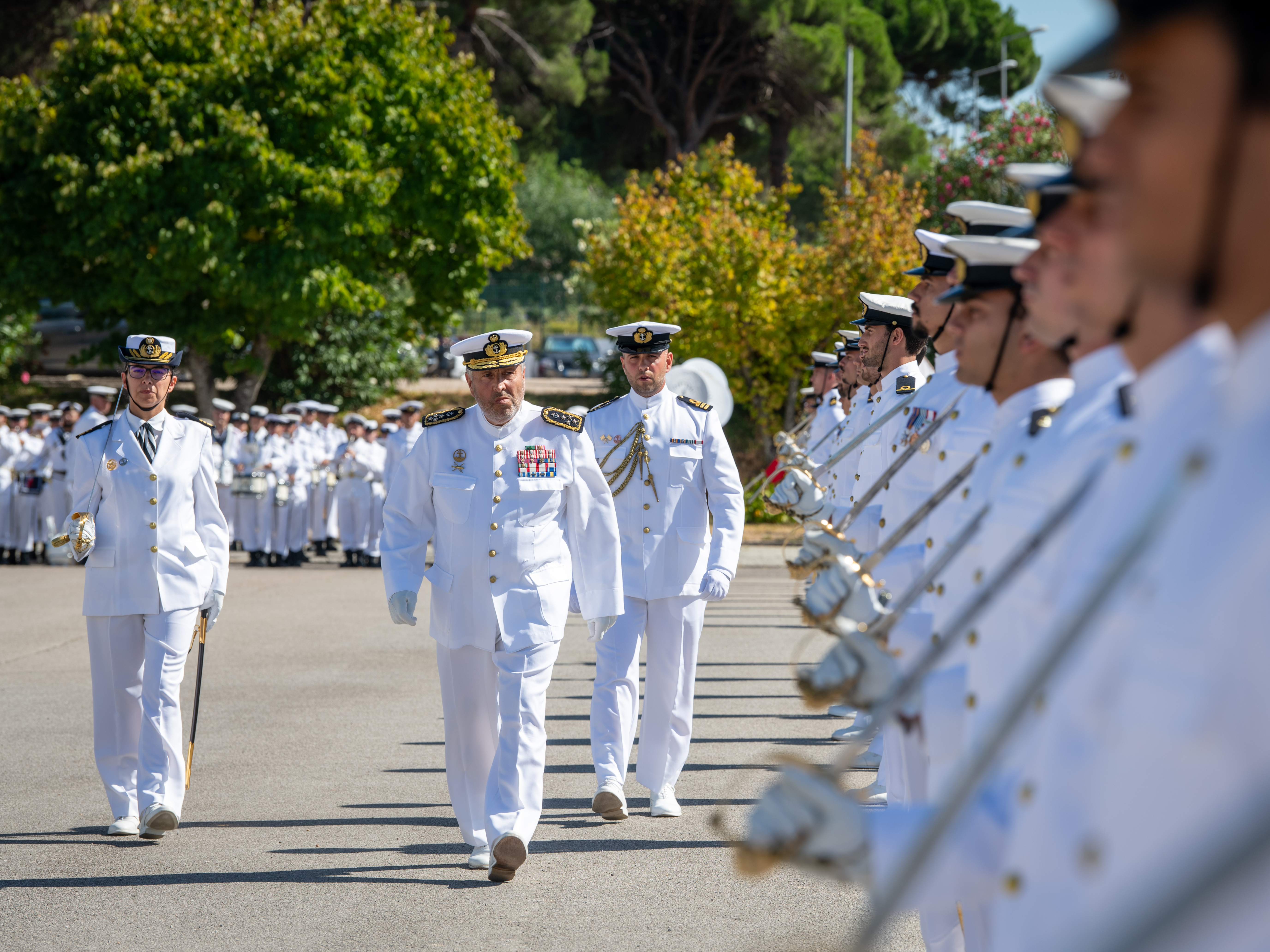 Cerimónia de Juramento de Bandeira e entrega de espadas na Escola Naval