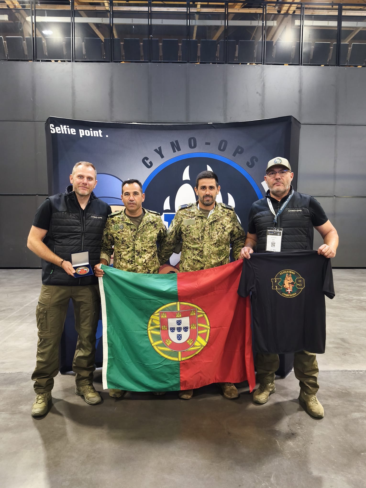 Fuzileiros participam no Seminário Internacional CYNO-OPS 2025 em França