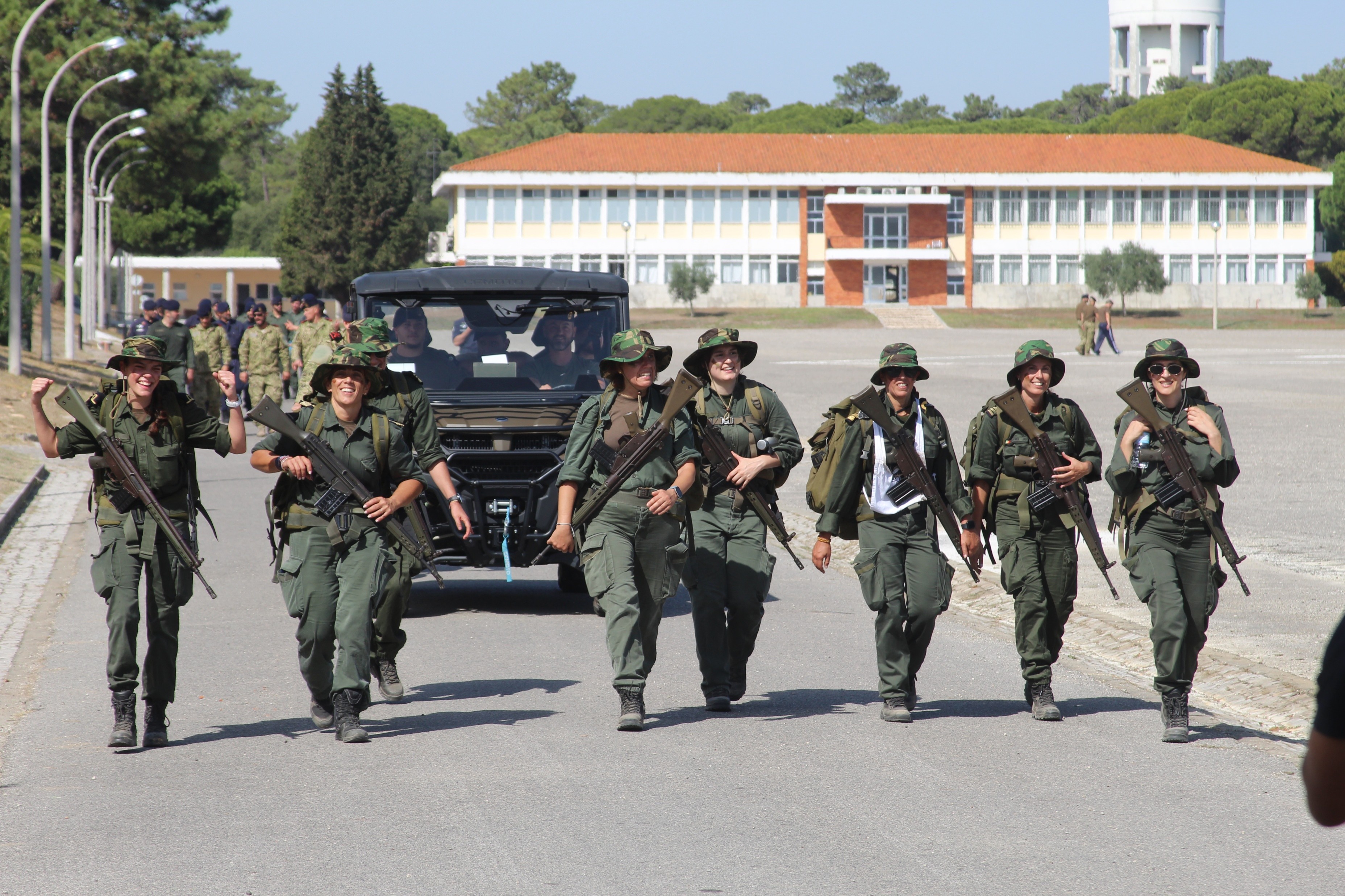 Escola de Fuzileiros vence a Marcha Militar de 2025