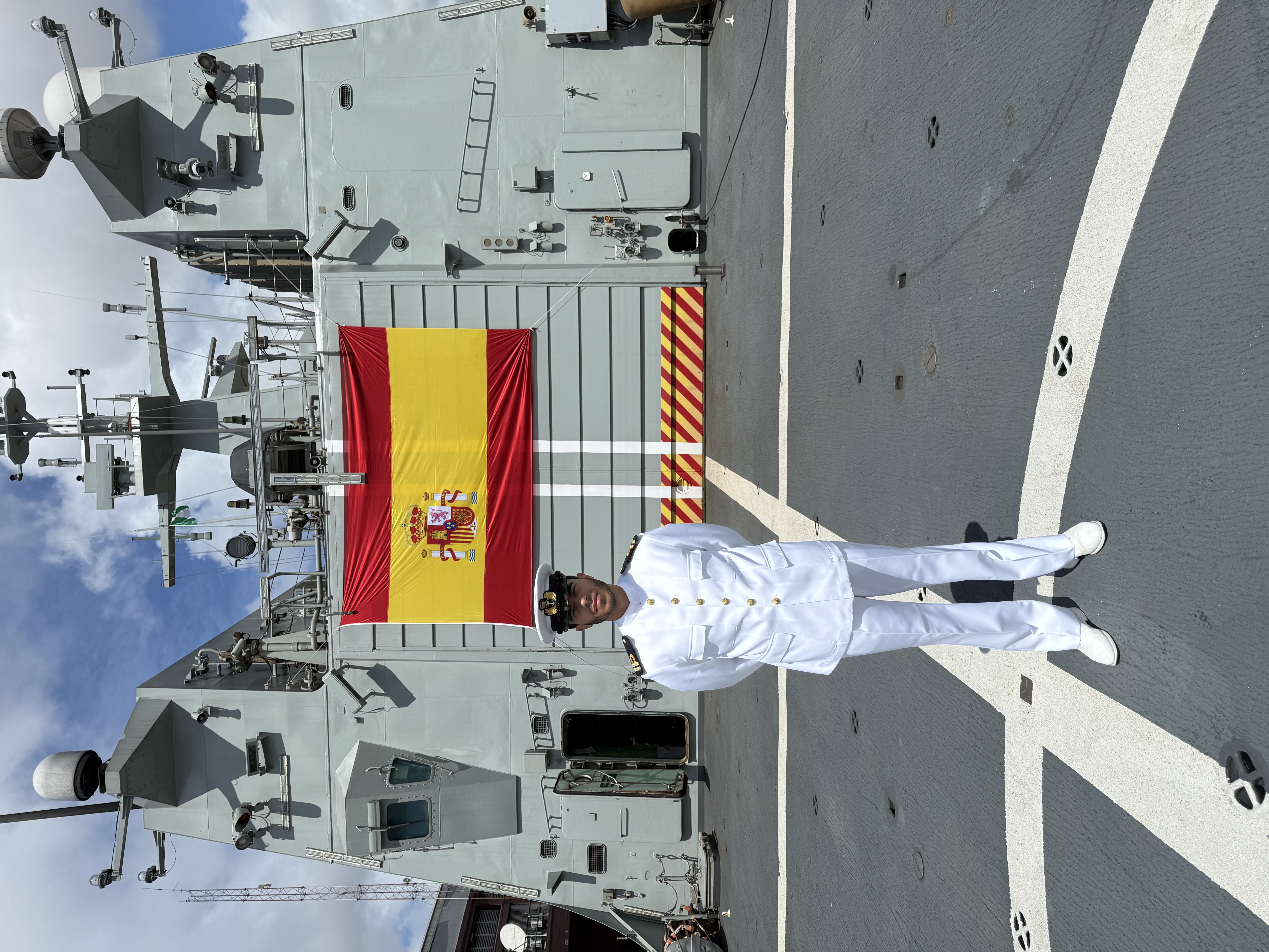 Militar da Marinha Portuguesa embarca em navio da Armada Espanhola 