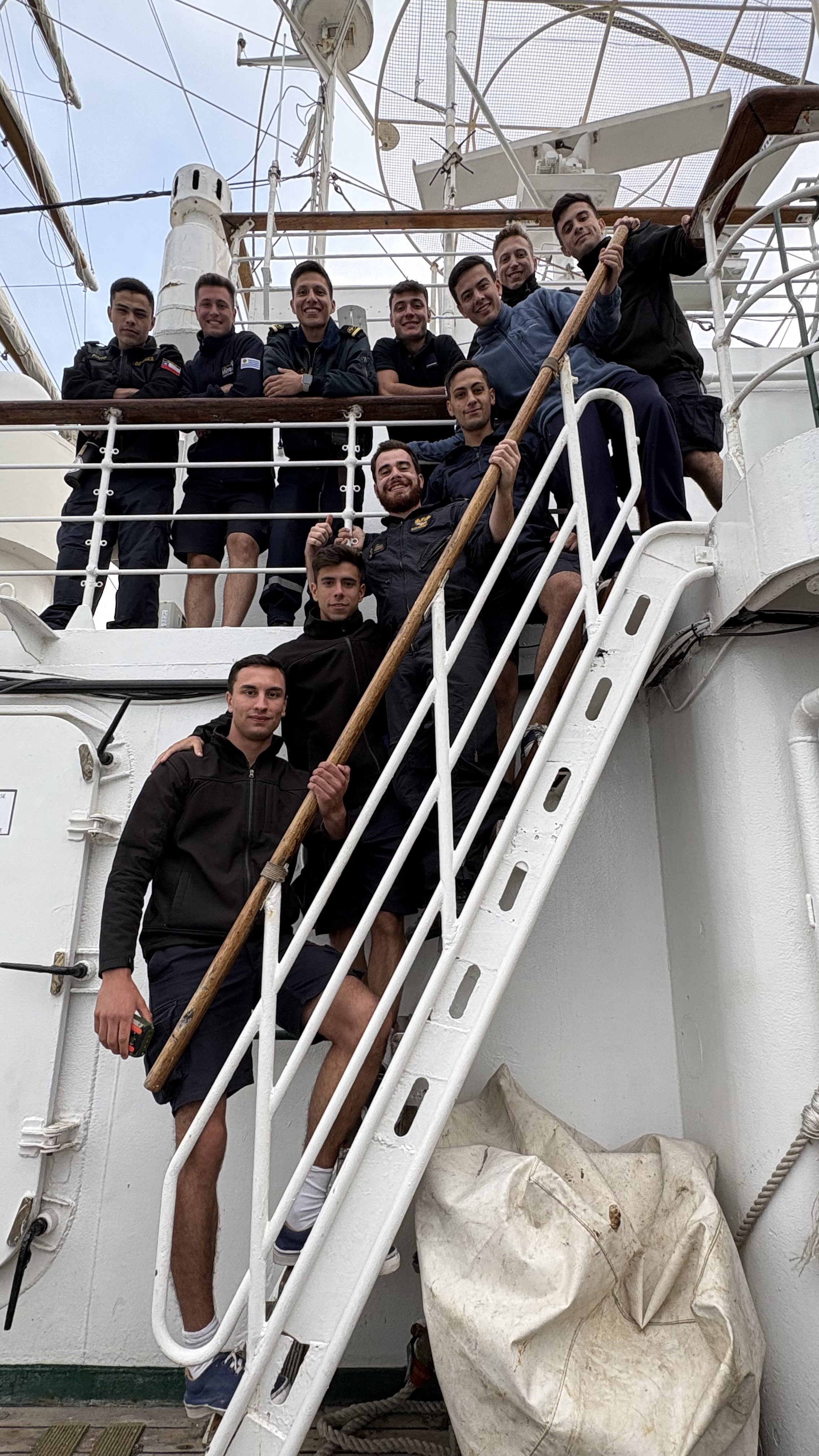 Militar da Marinha Portuguesa embarca em navio-escola da Armada da Argentina