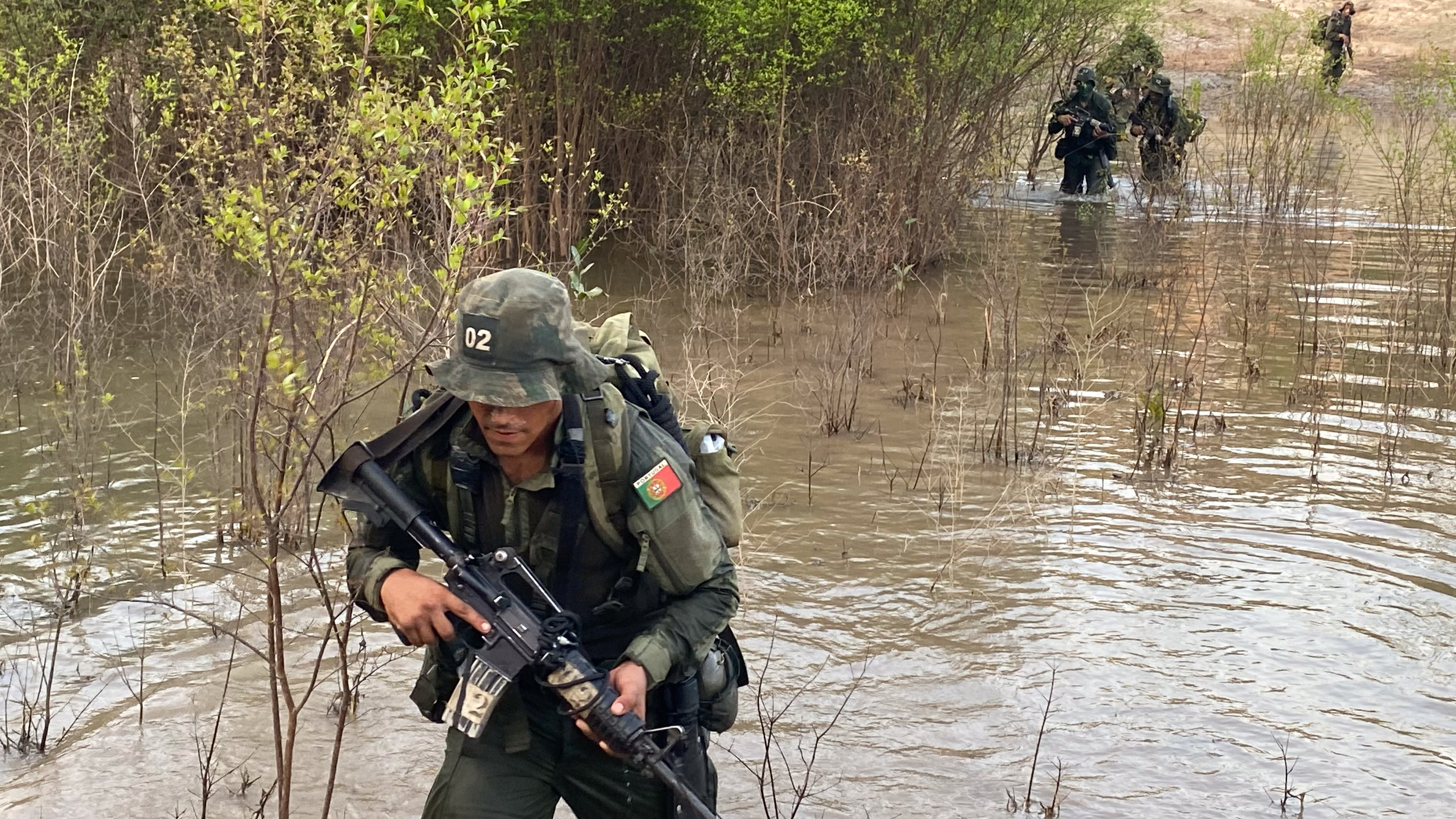 Militar da Marinha Portuguesa termina com excelência o Curso Expedito de Operações Ribeirinhas no Brasil