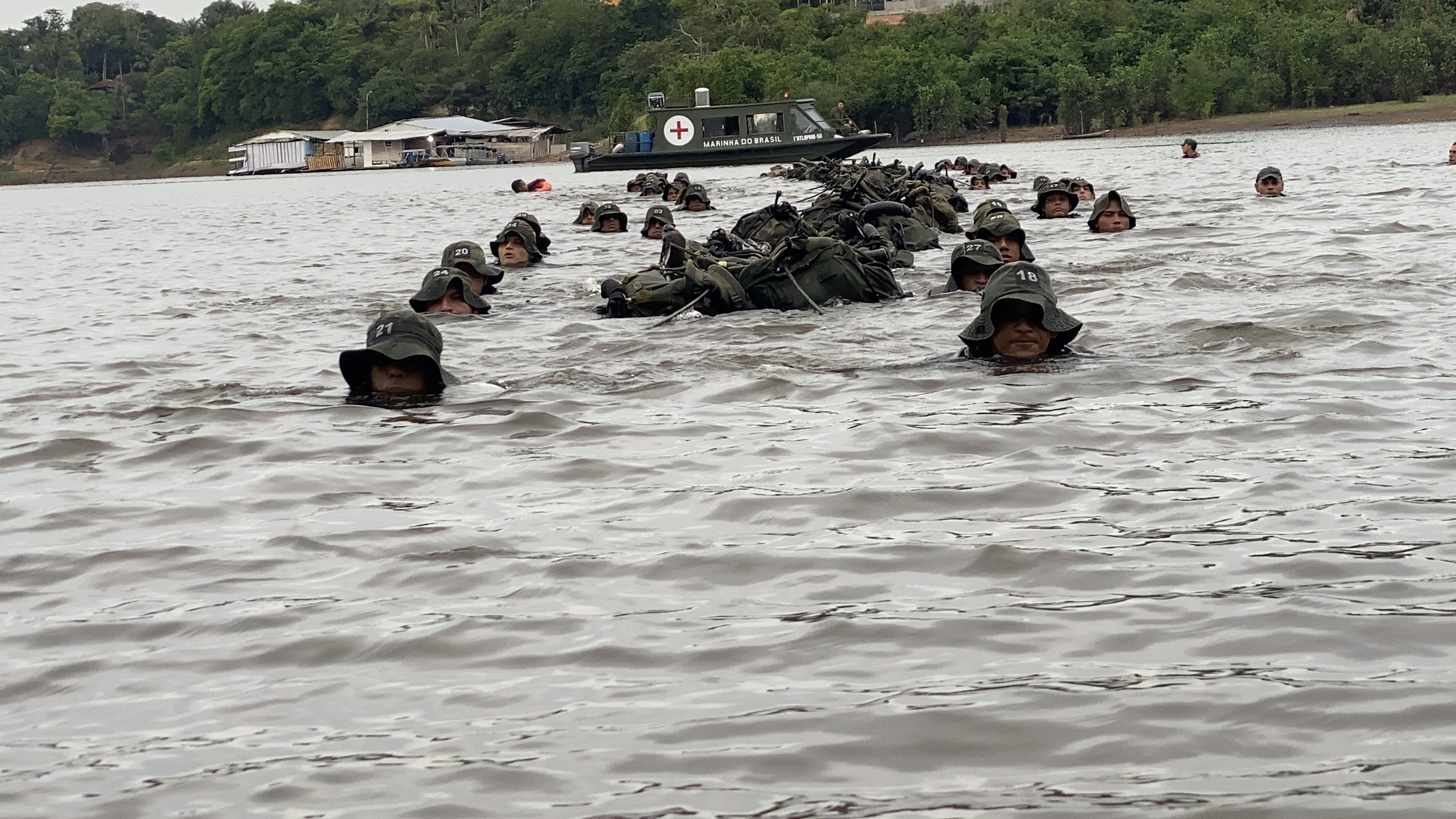 Militar da Marinha Portuguesa termina com excelência o Curso Expedito de Operações Ribeirinhas no Brasil