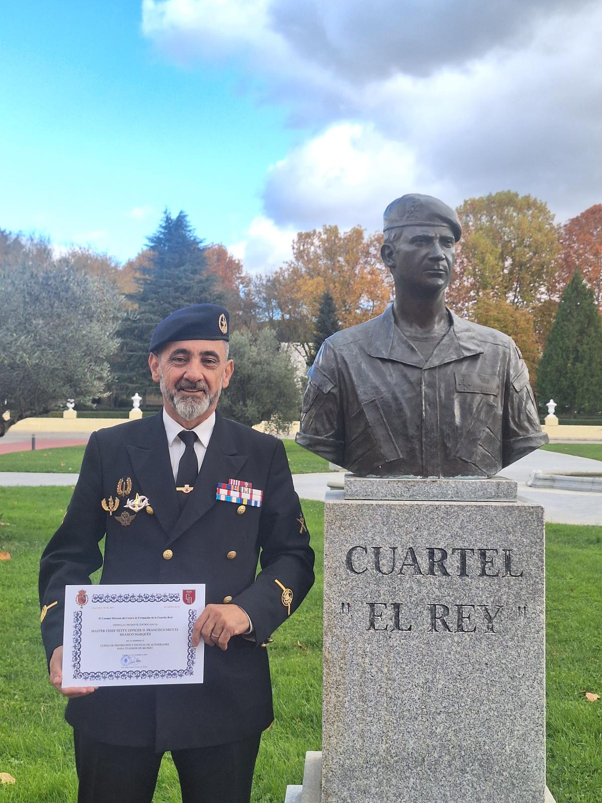 Militar da Marinha é o primeiro português a frequentar um curso na Guarda Real Espanhola 