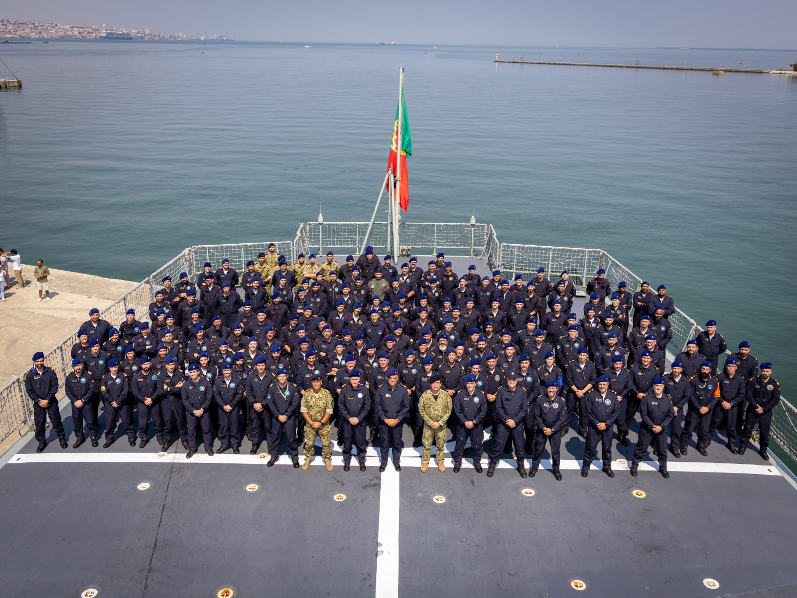 NRP Bartolomeu Dias regressa após 116 dias de missão NATO