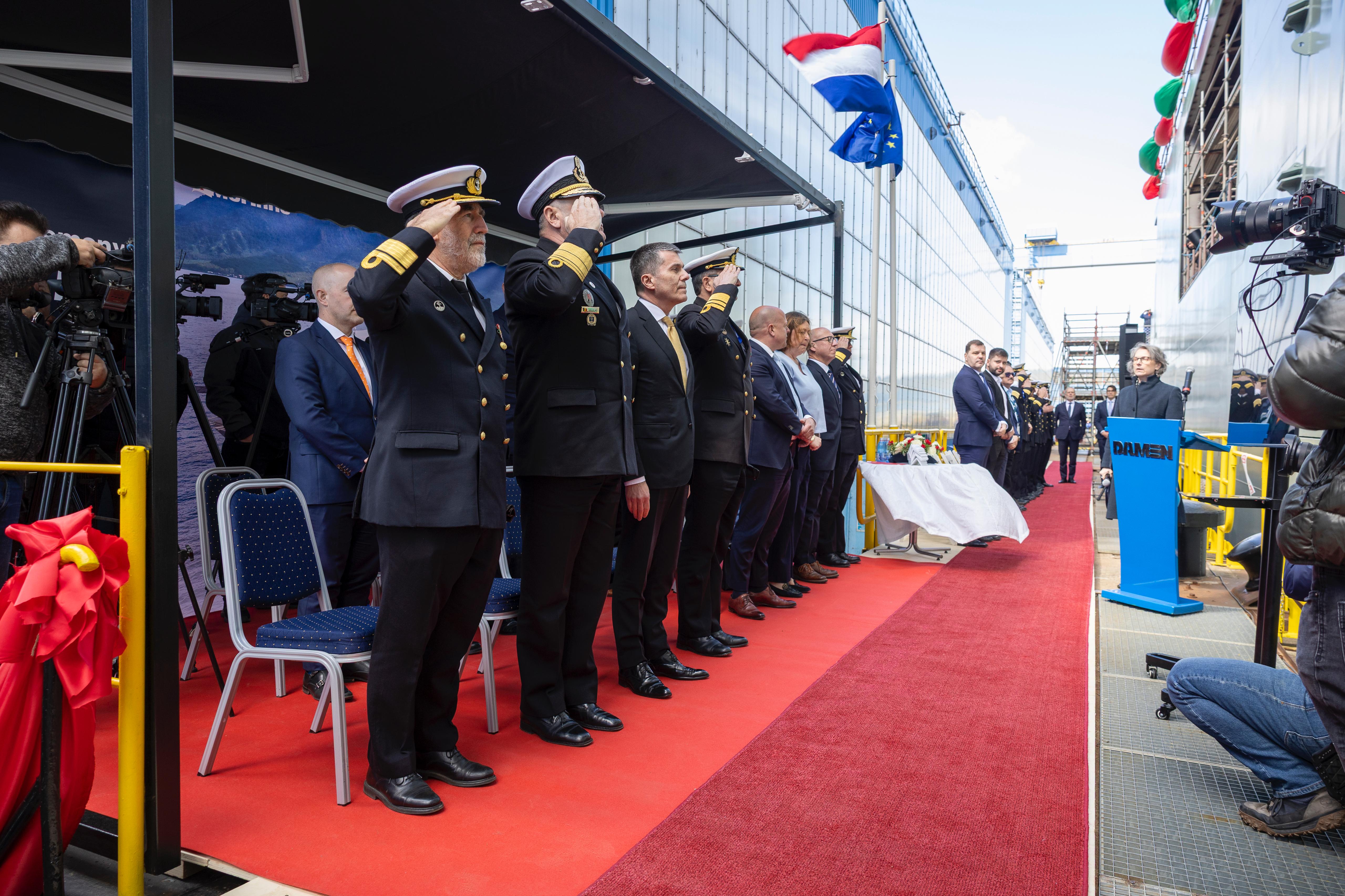 Cerimónia de flutuação do futuro NRP D. João II na Roménia