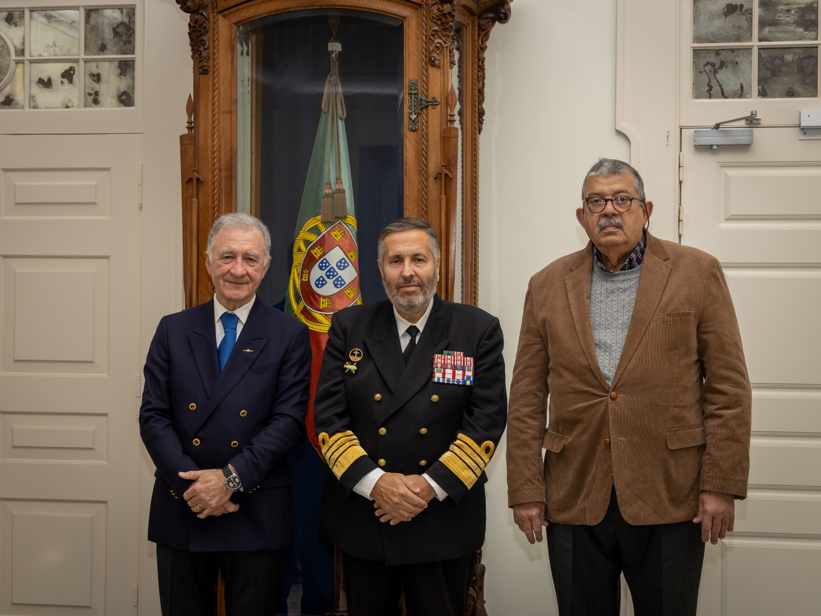 Chefe do Estado-Maior da Armada recebe comitiva da Associação dos Escolas da Marinha do Litoral Alentejano