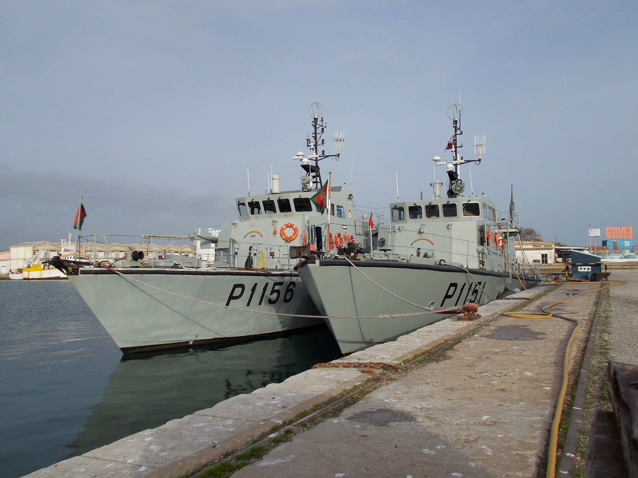 NRP Dragão  e NRP Oríon 
