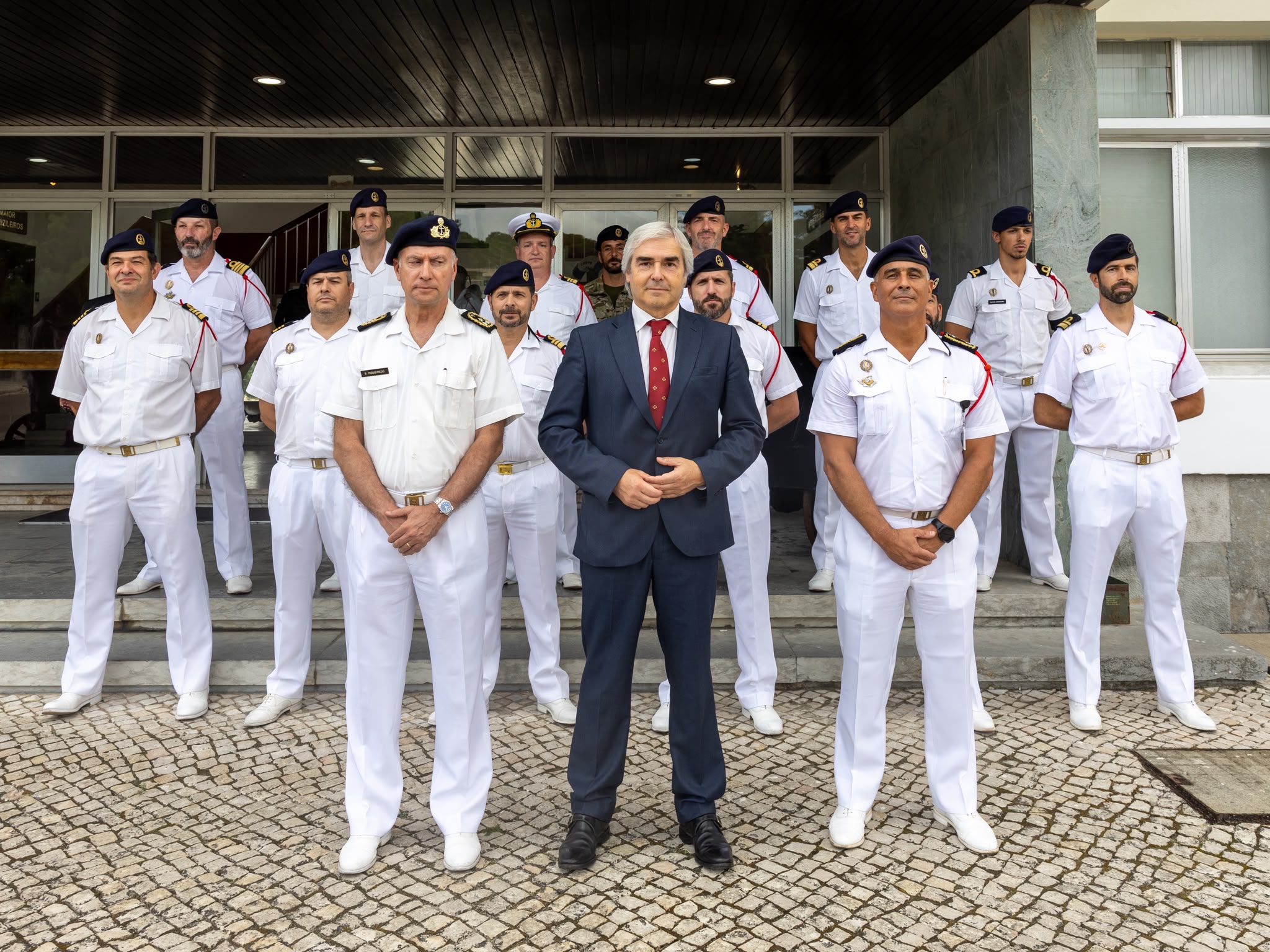 Ministro da Defesa visita Corpo de Fuzileiros