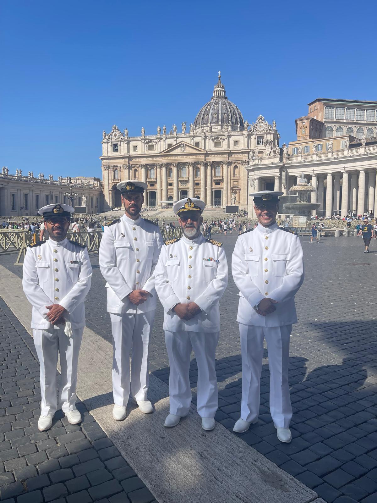 Marinha Portuguesa participa na audiência com o Papa Leão XIV no Vaticano 