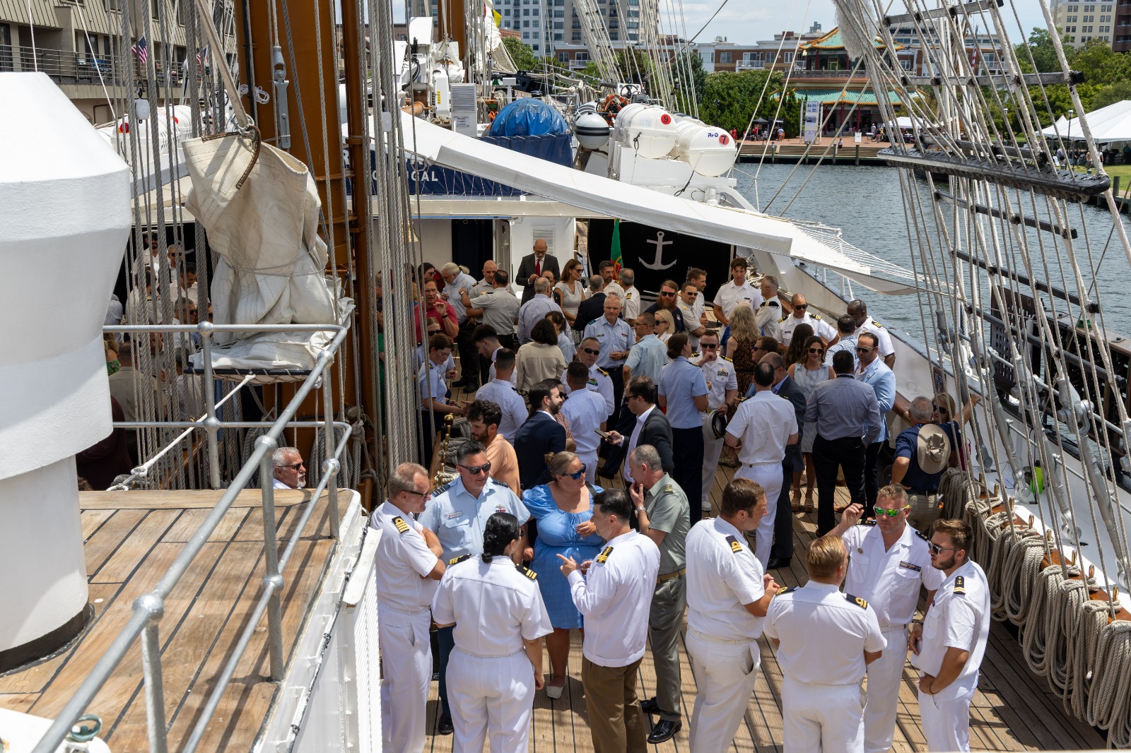 NRP Sagres integra a SAIL250 em NORFOLK