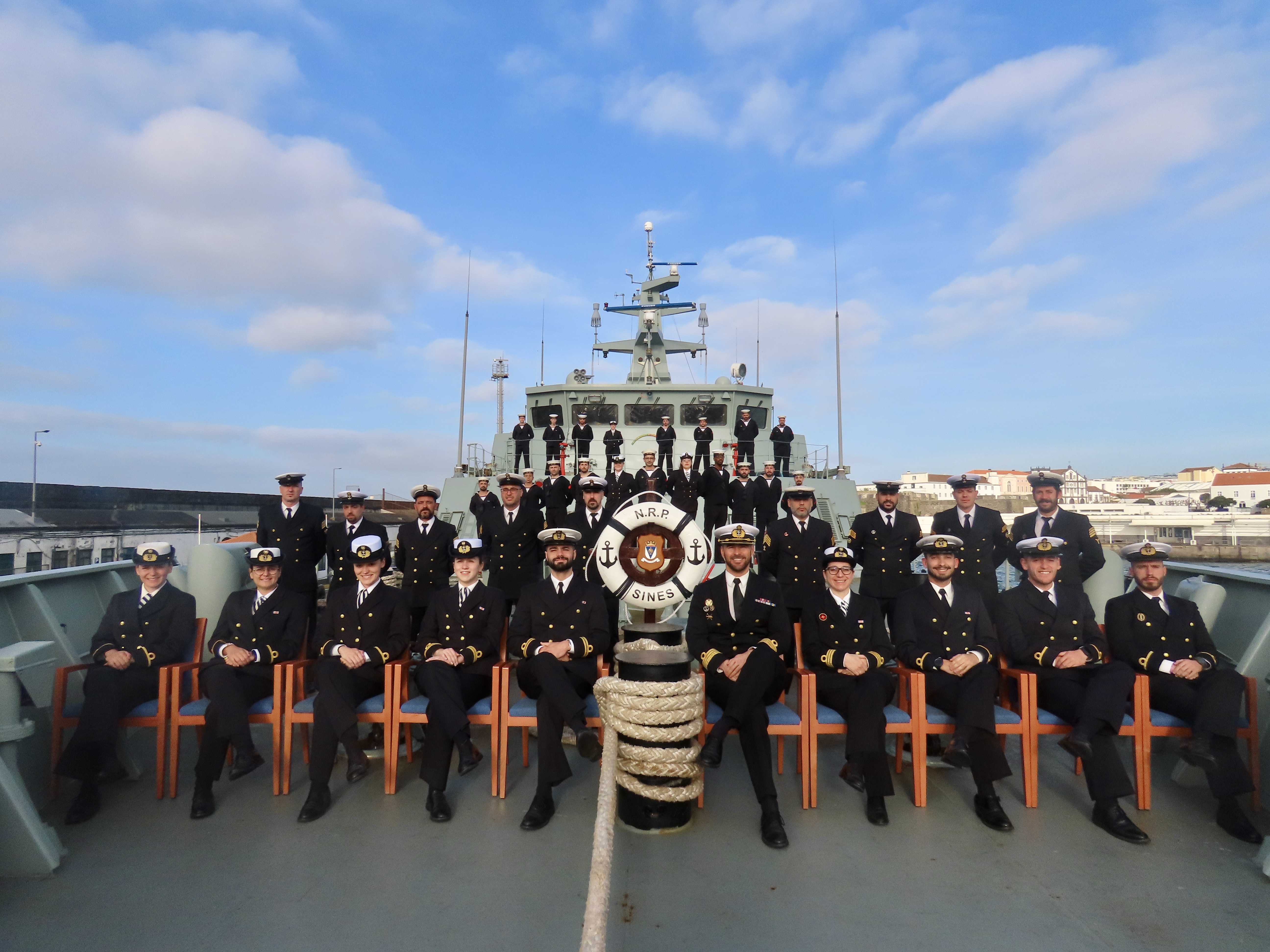NRP Sines termina missão nos Açores