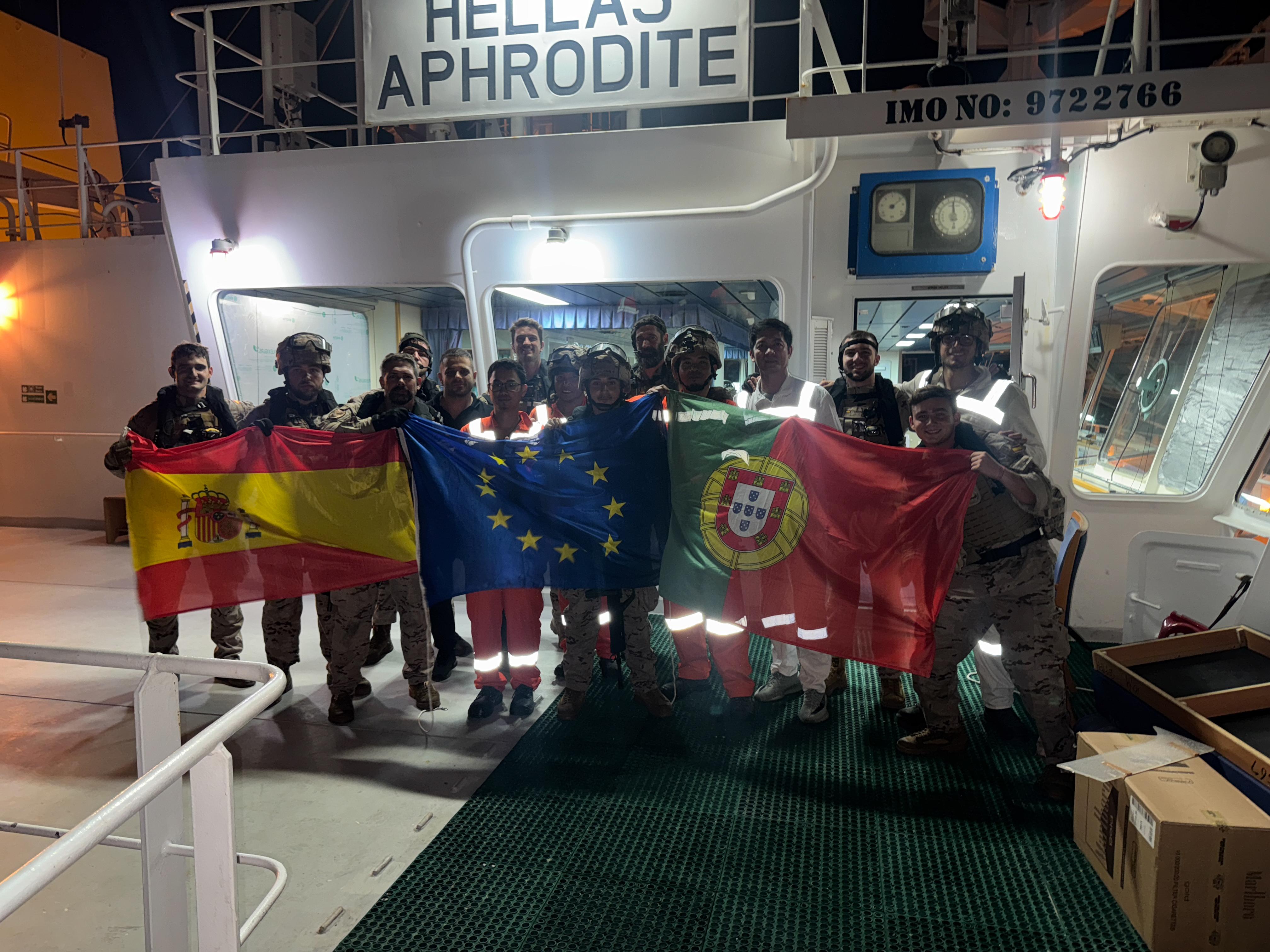 Operação comandada por militar da Marinha Portuguesa liberta navio mercante sequestrado por piratas na Somália