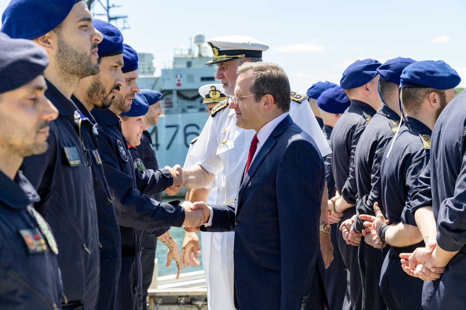 Submarino Arpão regressa após missão histórica
