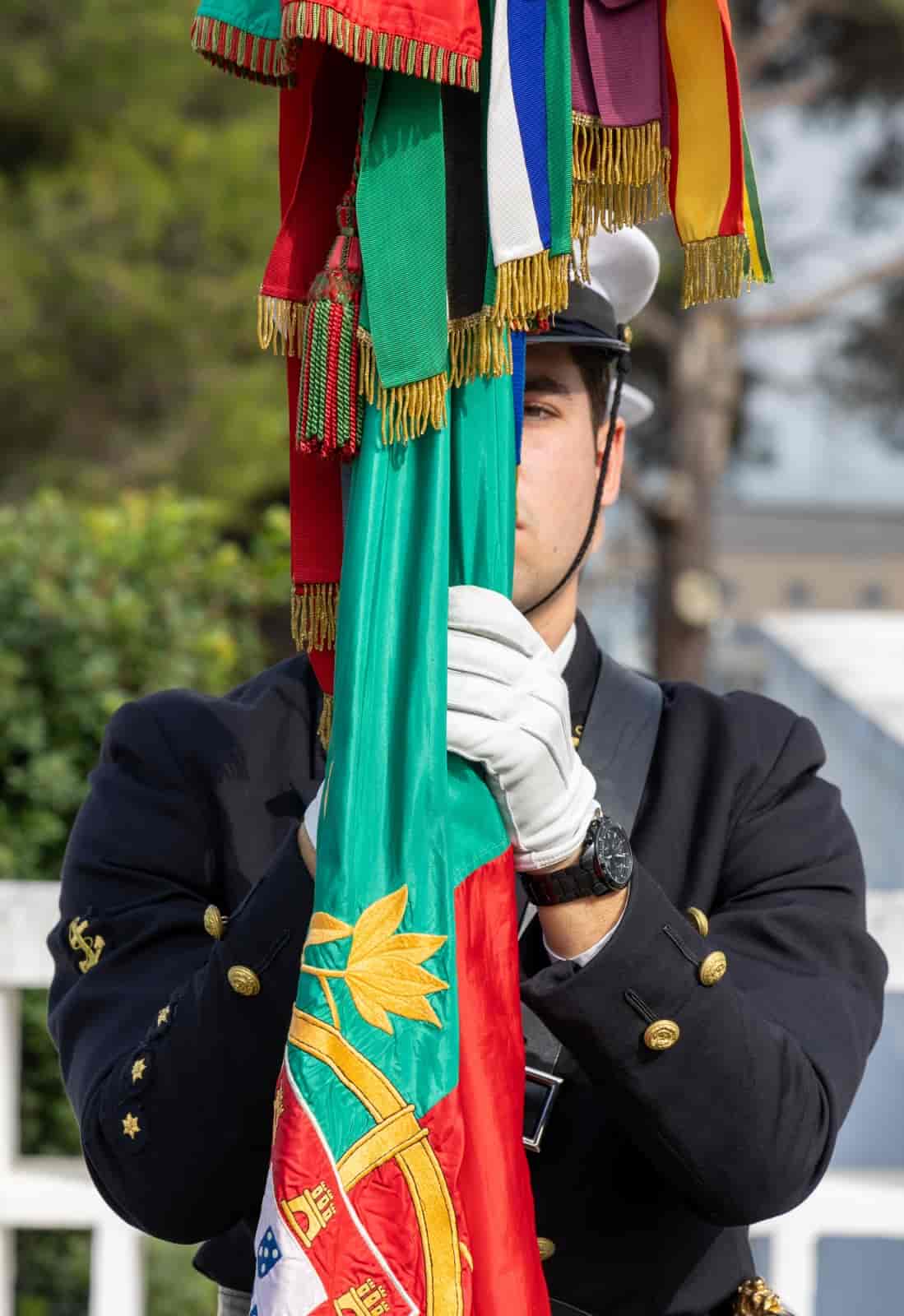 O momento que fica para a história: Promoção a título póstumo do Comandante Sacadura Cabral a Contra-Almirante.