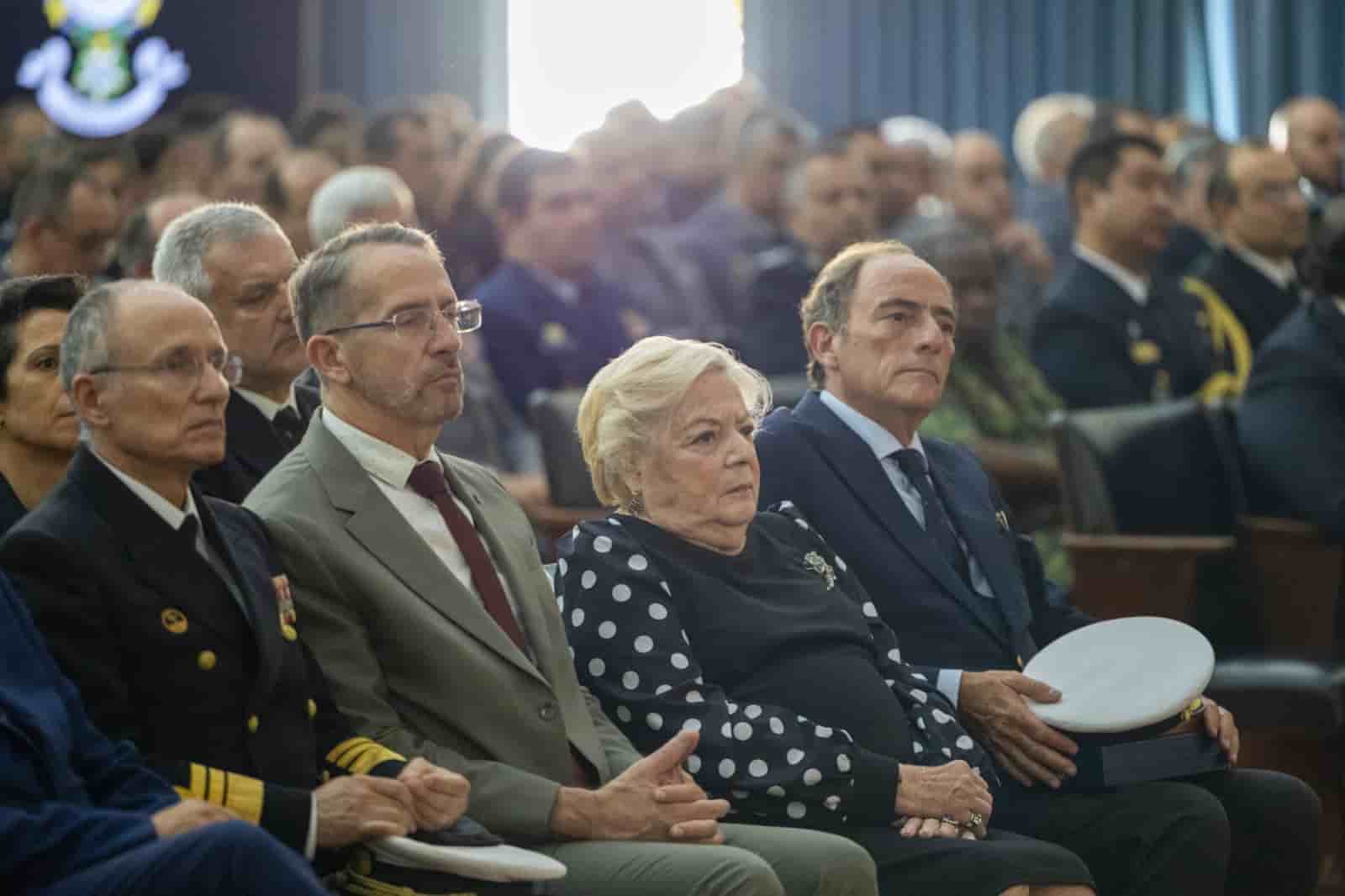 O momento que fica para a história: Promoção a título póstumo do Comandante Sacadura Cabral a Contra-Almirante.