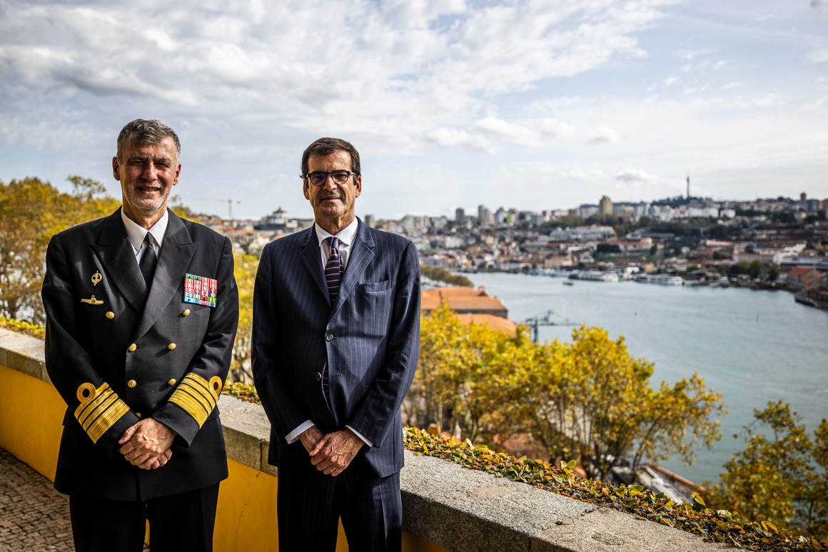 Almirante Gouveia e Melo com presidente da câmara do Porto