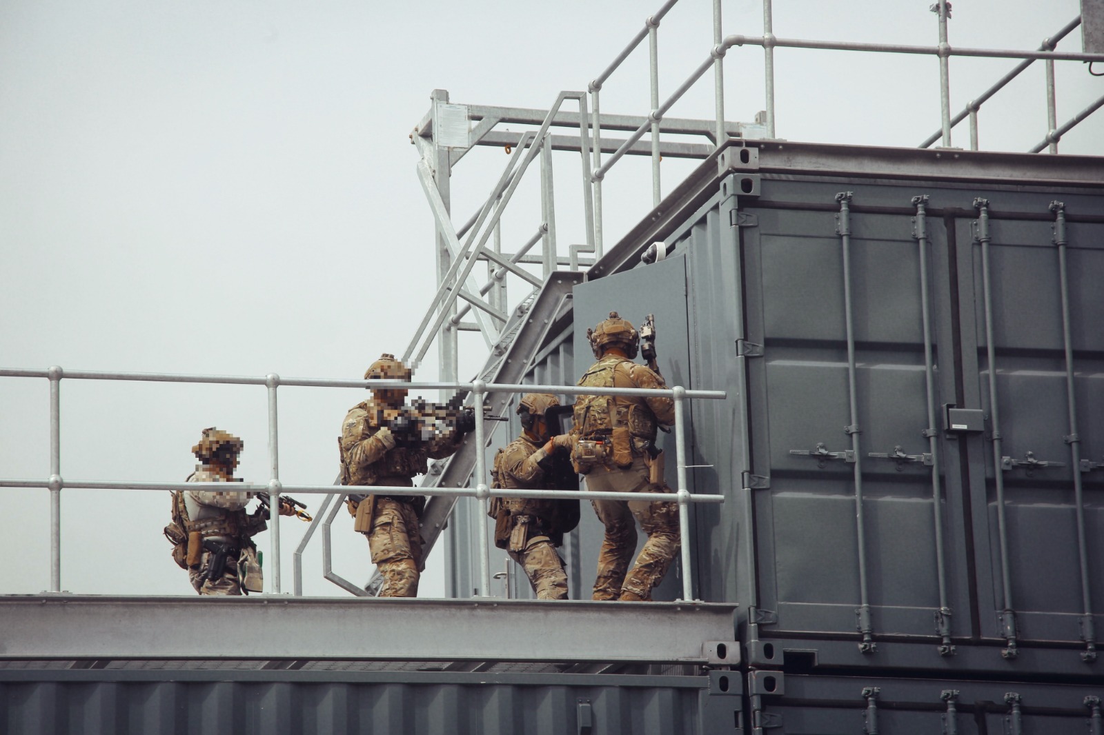 Elite da Marinha Portuguesa e Navy Seals treinam lado a lado no Mar Negro 