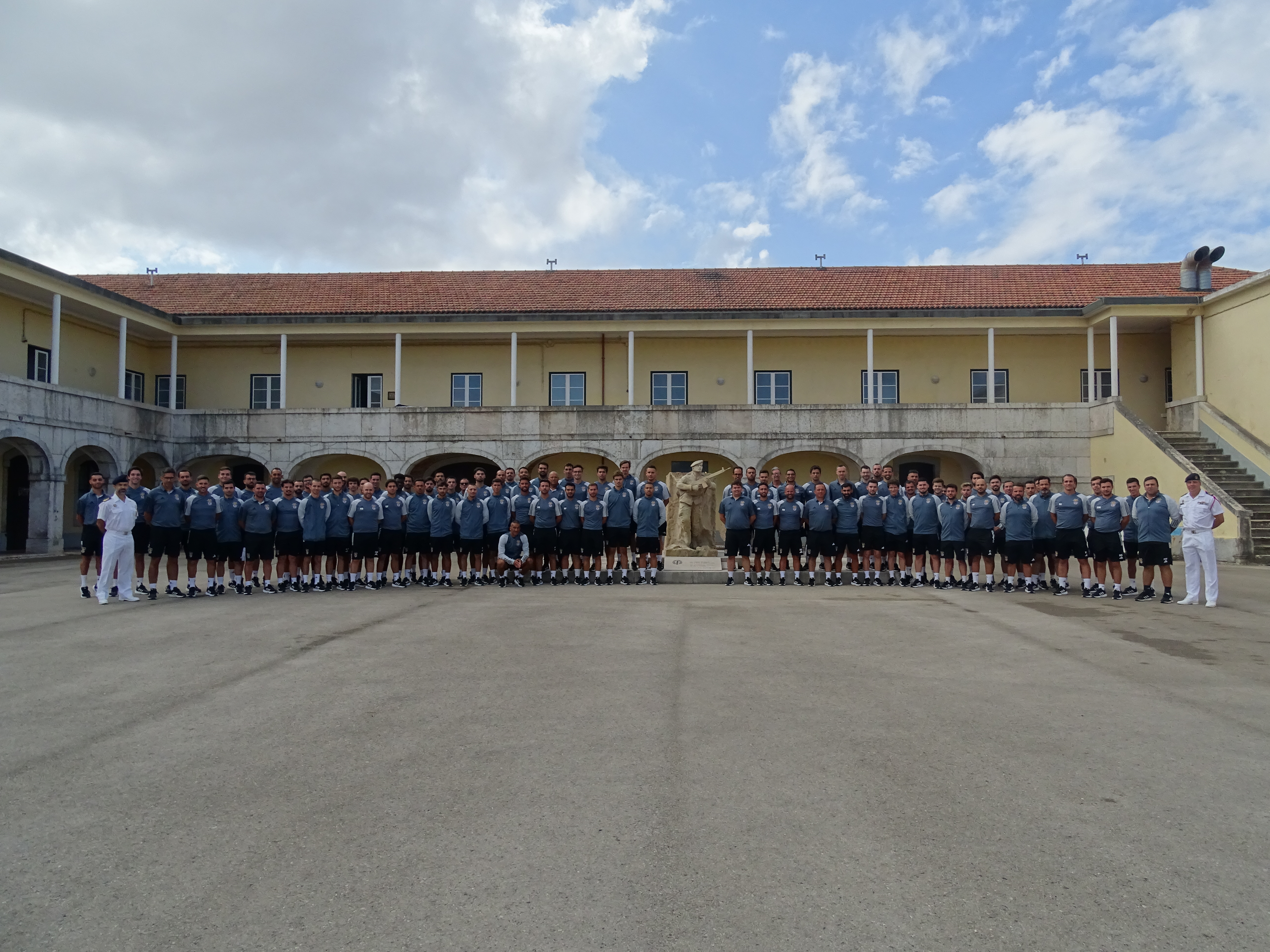 Escola de Fuzileiros realiza ação formação em liderança a treinadores e formadores do Benfica