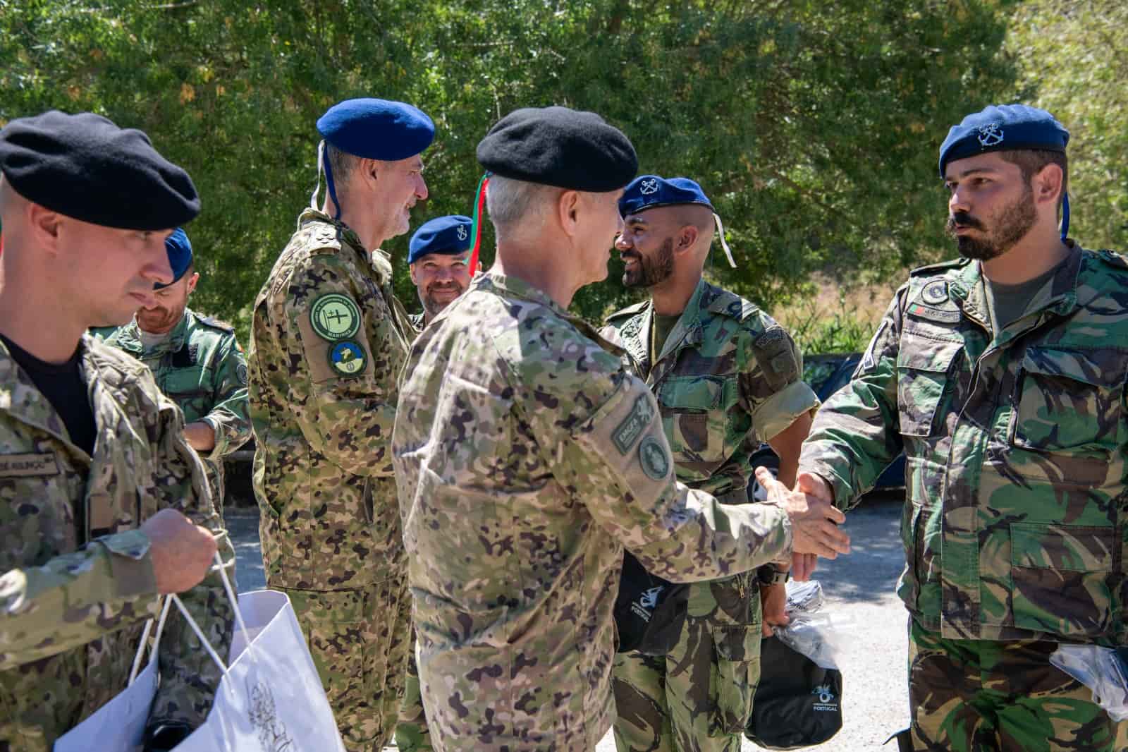 Militares da Marinha em apoio à vigilância aos incêndios em Portugal