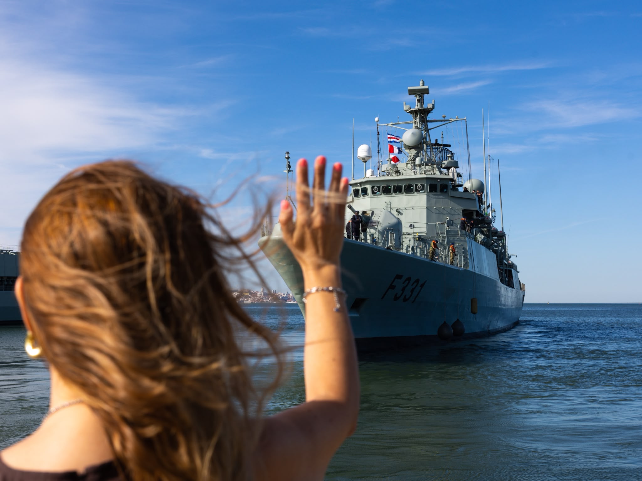 NRP Álvares Cabral larga para missão “Iniciativa Mar Aberto 2026”