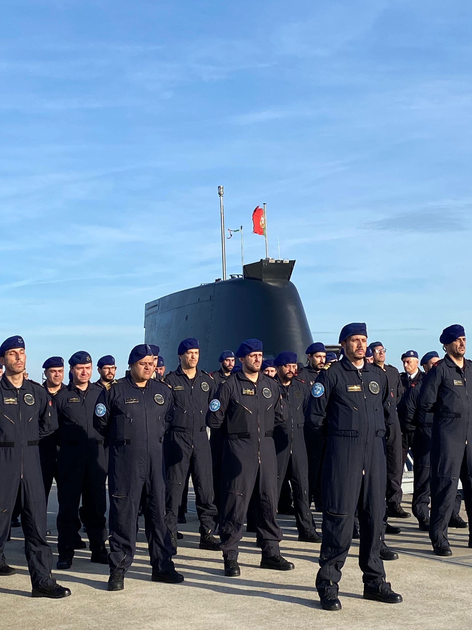 Submarino regressou após 71 dias em missão internacional