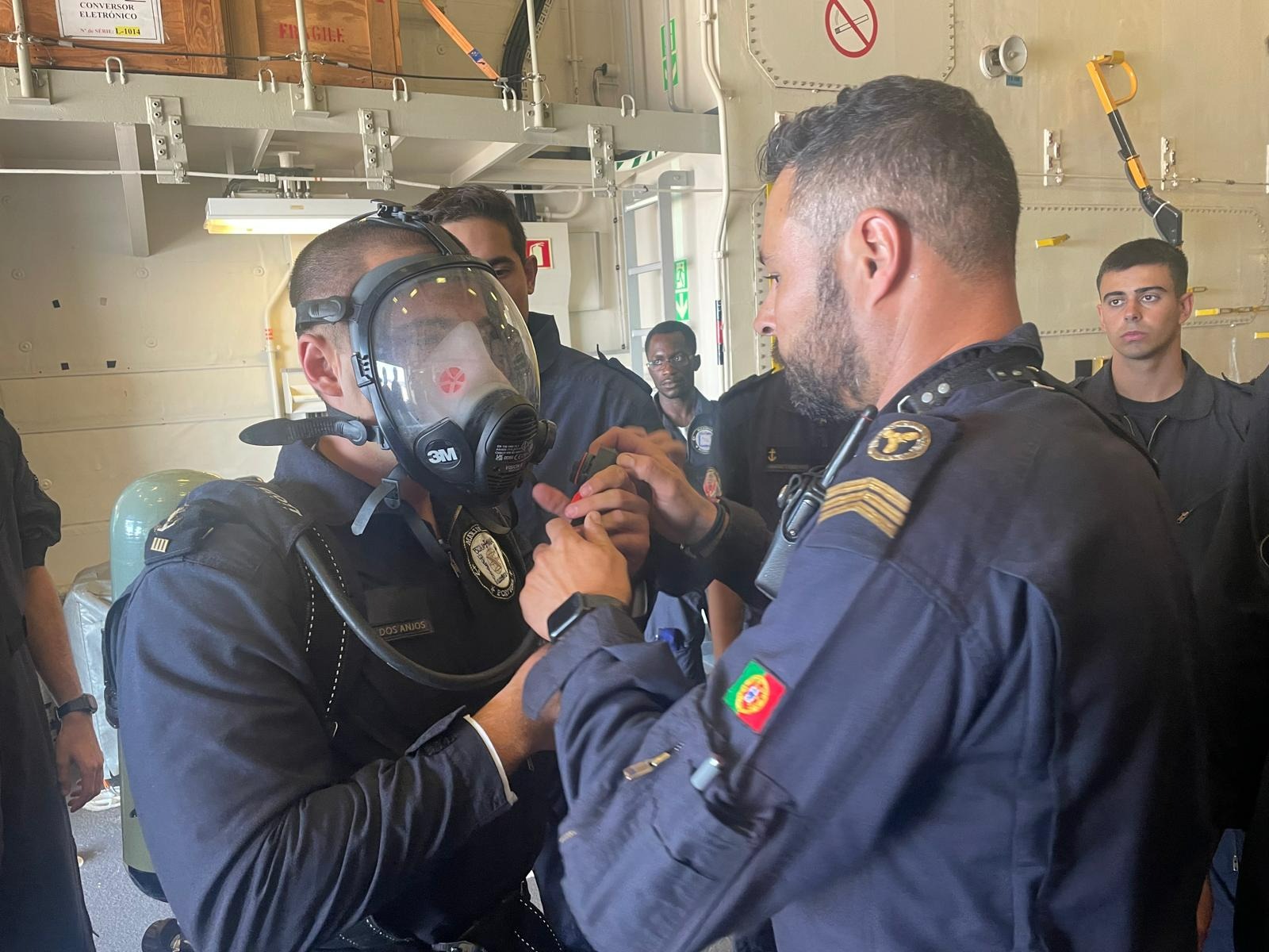 Fragata Bartolomeu Dias e Navio Patrulha Oceânico Setúbal efetuam viagem de instrução de cadetes