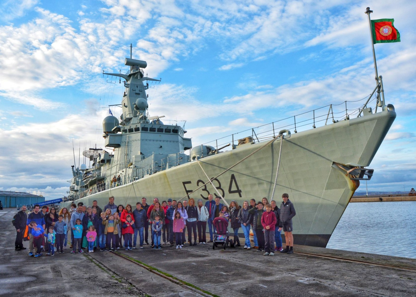 NRP D. Francisco de Almeida recebe portugueses em Edimburgo