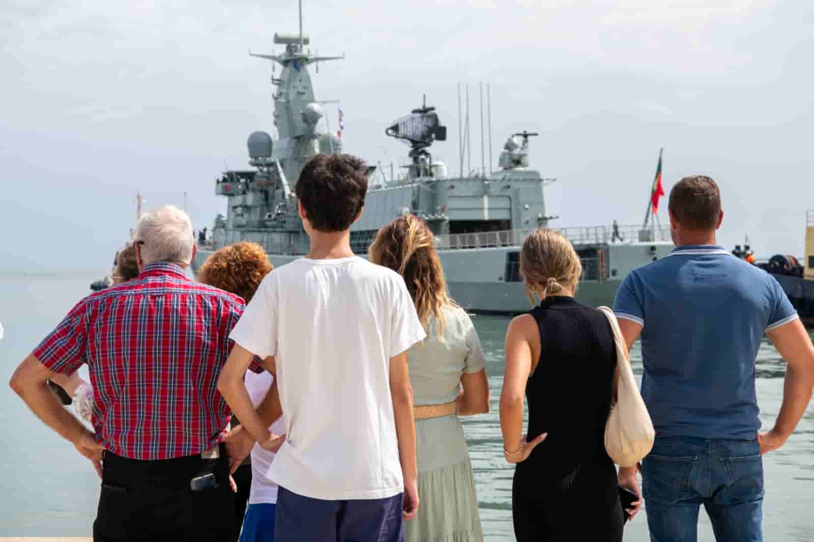 Largada do navio para missão