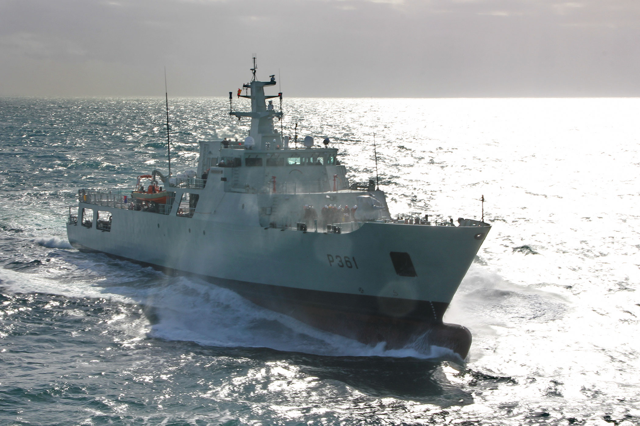 Marinha salva vidas