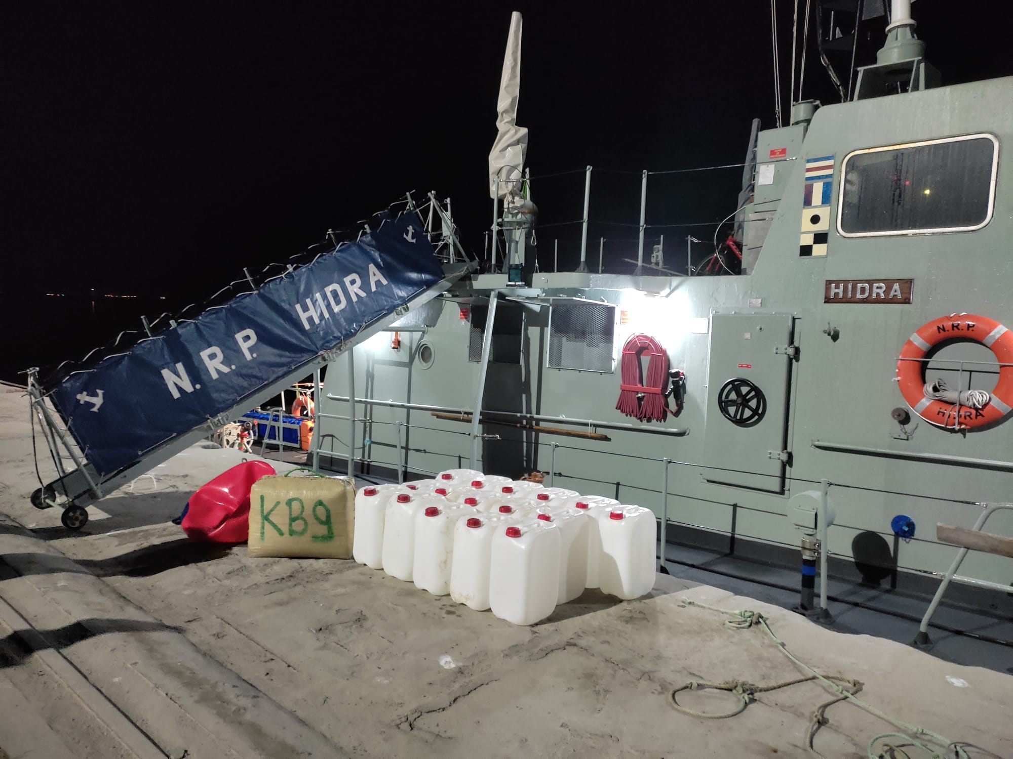 Marinha apreende 45kg de droga
