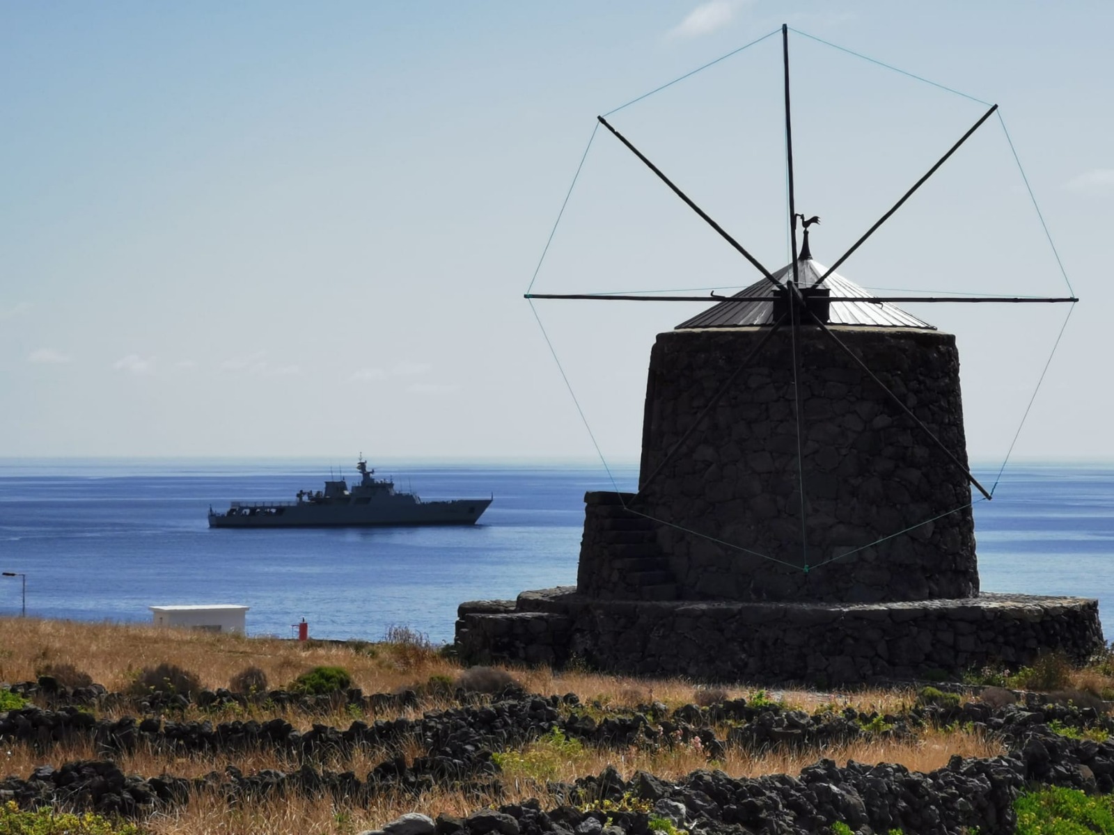 NRP Sines inicia missão na Zona Marítima dos Açores 
