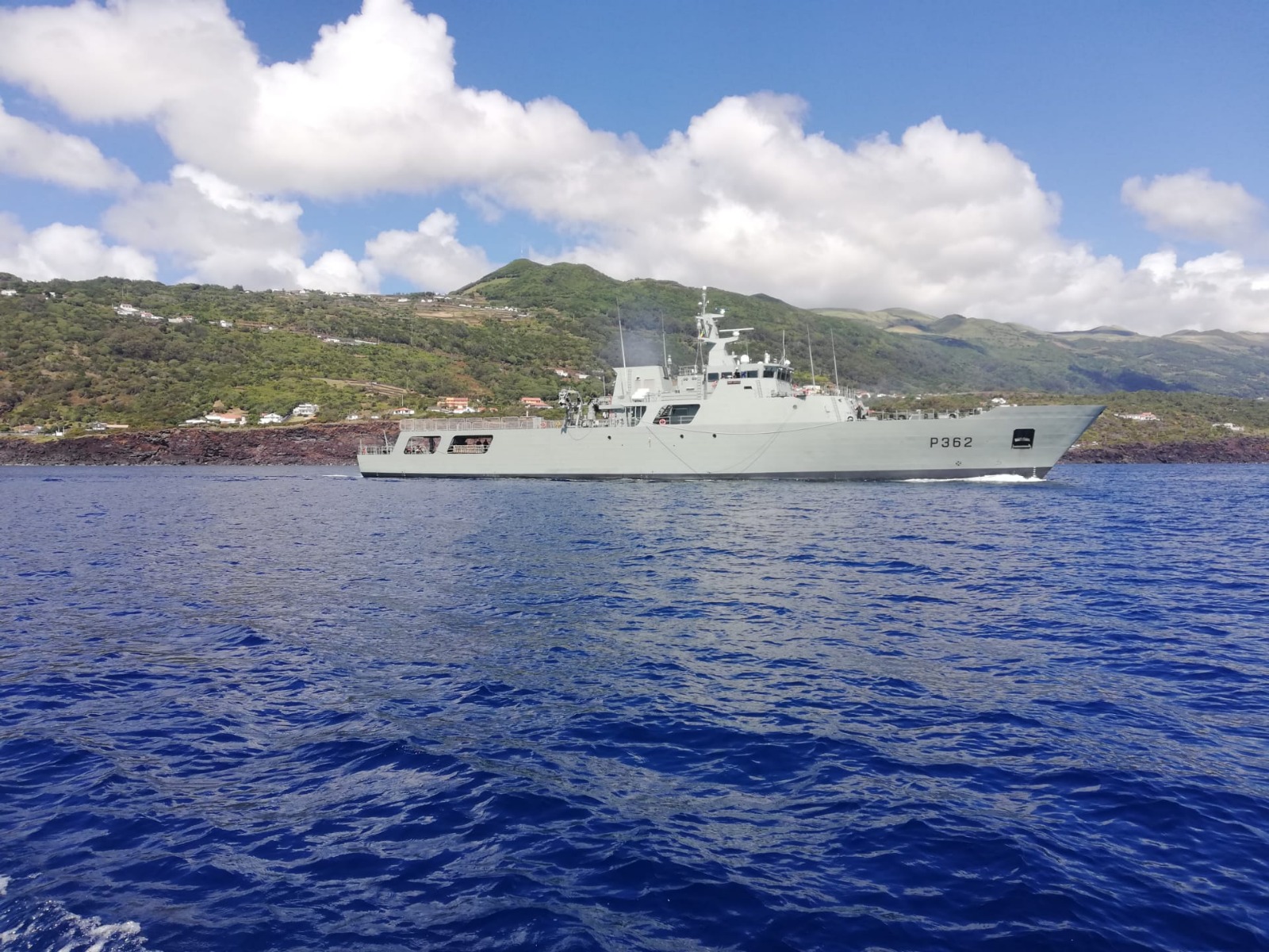NRP Sines inicia missão na Zona Marítima dos Açores 