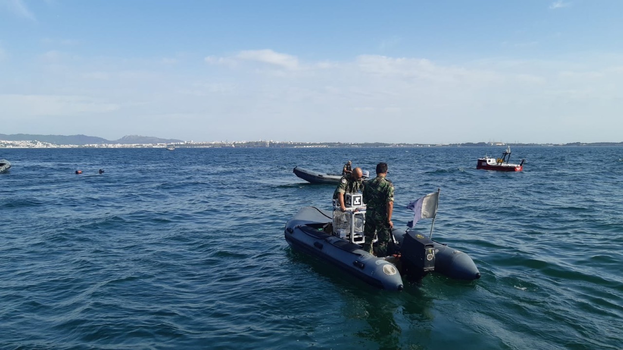 Meios não tripulados participam operações noturnas em Troia