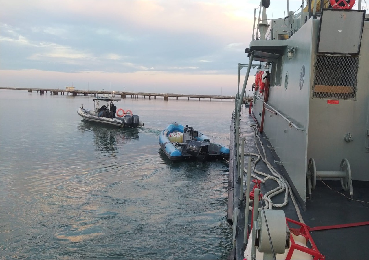 Mais de uma tonelada de haxixe apreendida em operação conjunta da Marinha, Autoridade Marítima e Força Aérea